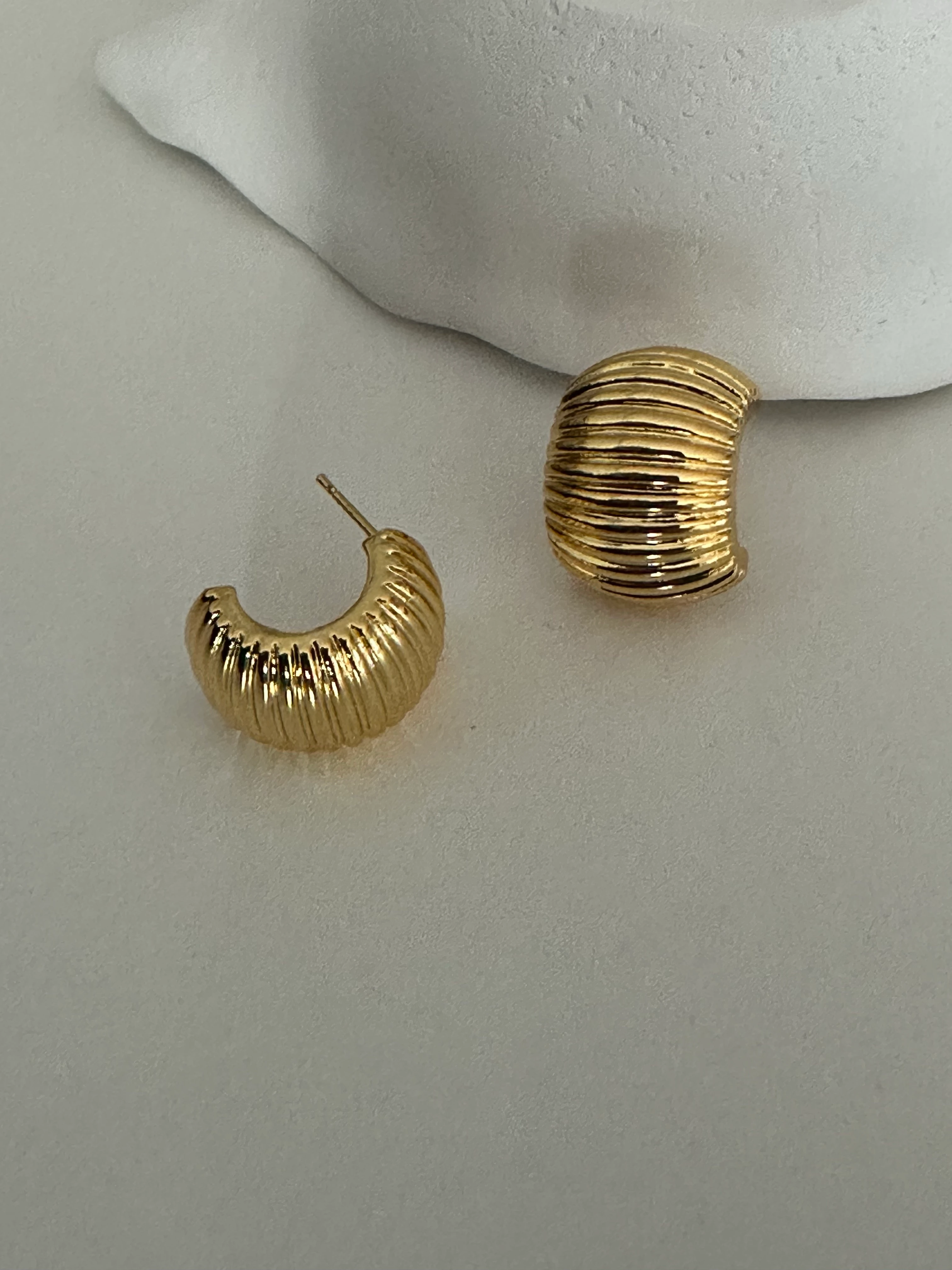 Çizgili Çelik Halka Küpe