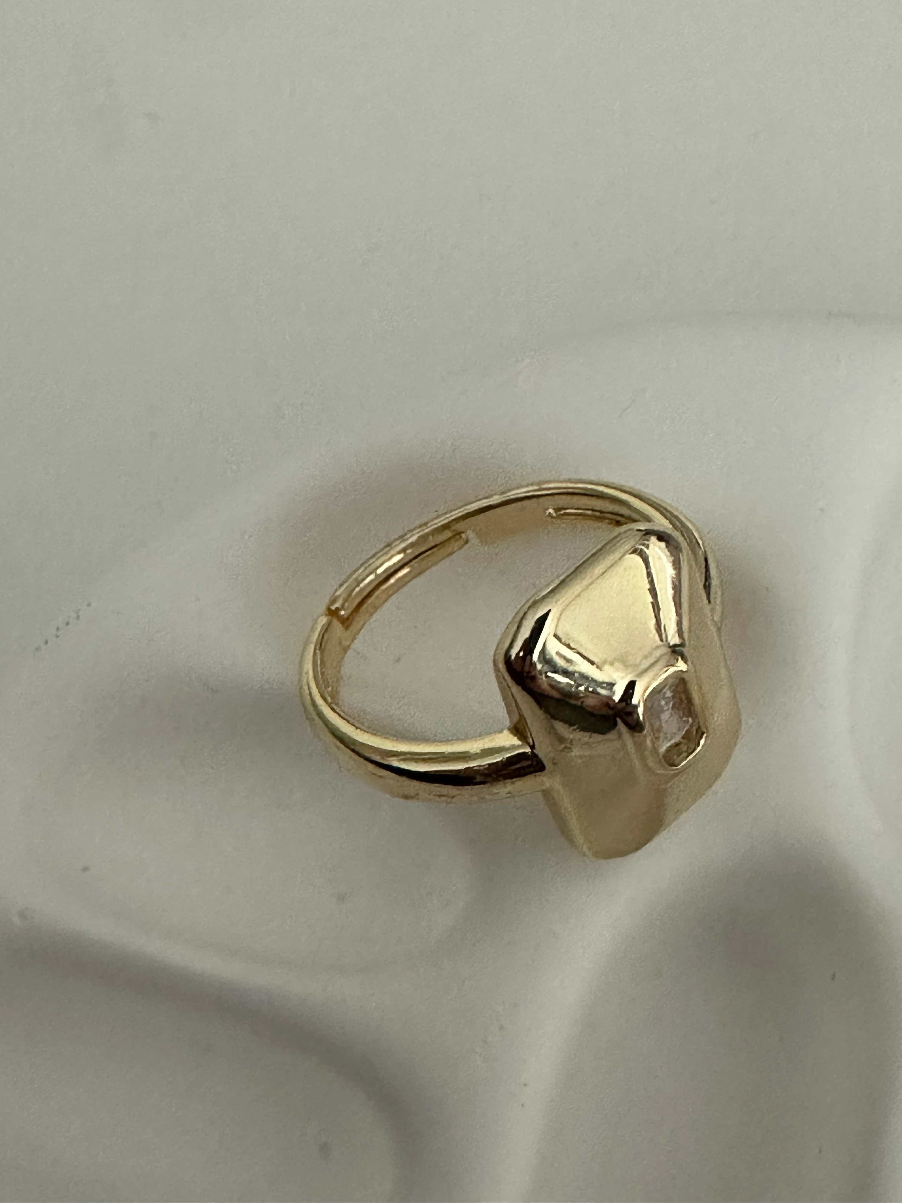 Baget Taşlı Yüzük