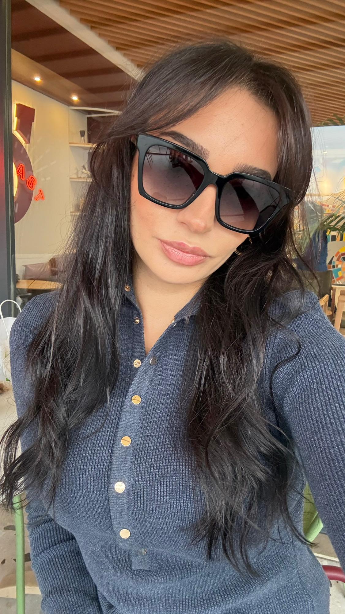 Dik Yaka Çıtçıtlı Triko Kazak