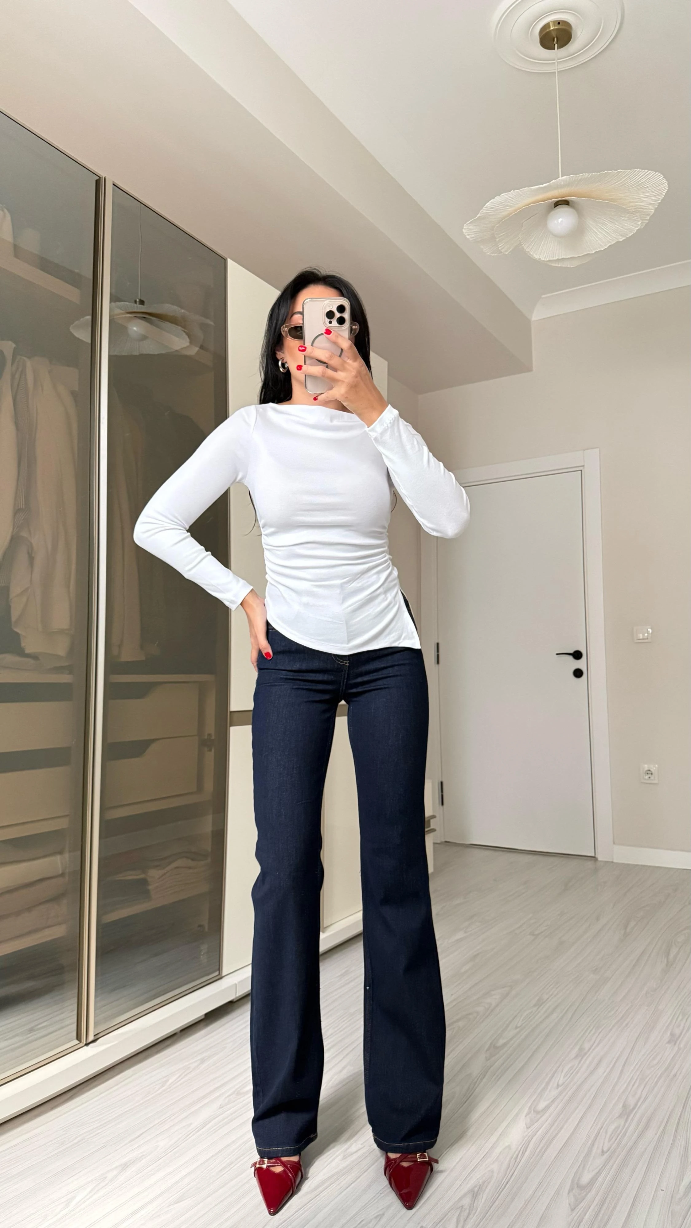 Kayık Yaka Uzun Kollu Büzgülü Top