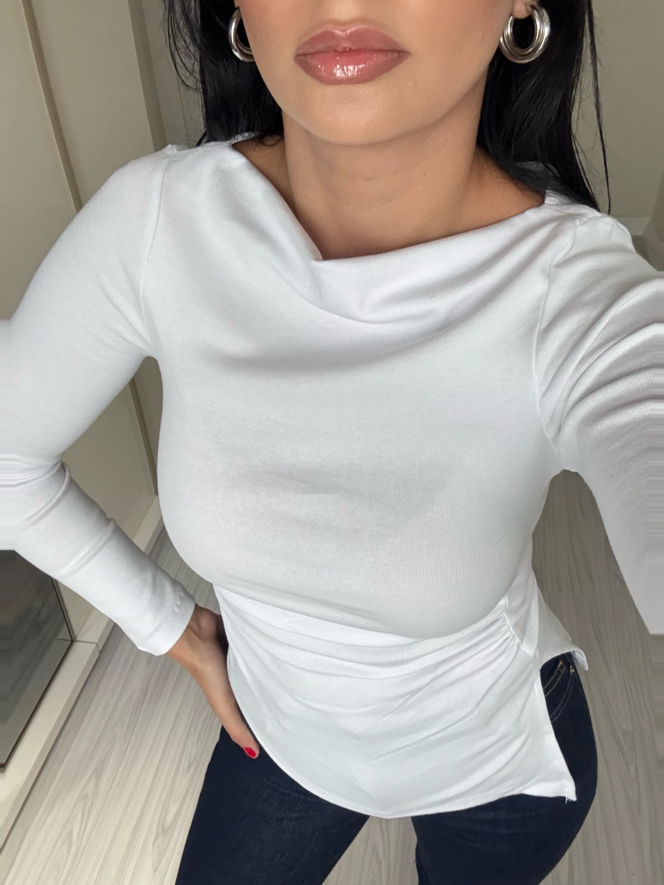 Kayık Yaka Uzun Kollu Büzgülü Top