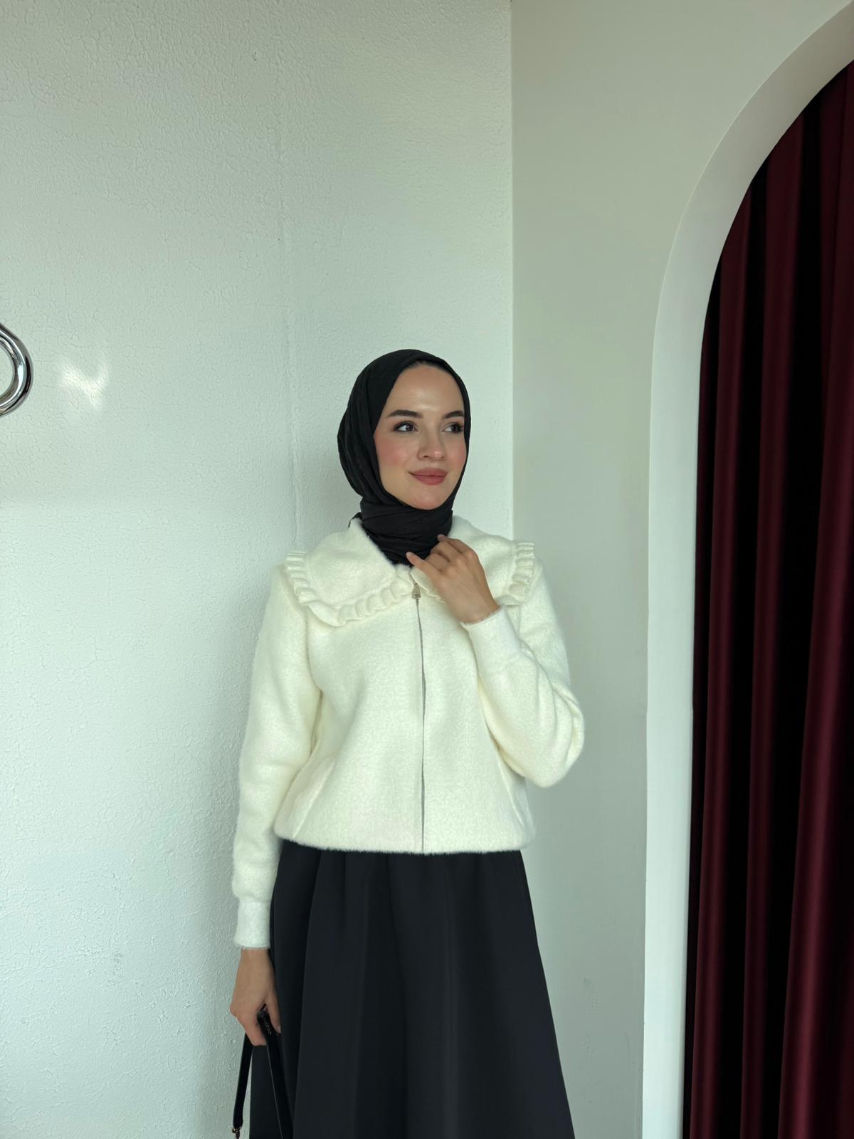 FERMUARLI TRİKO HIRKA  - Krem