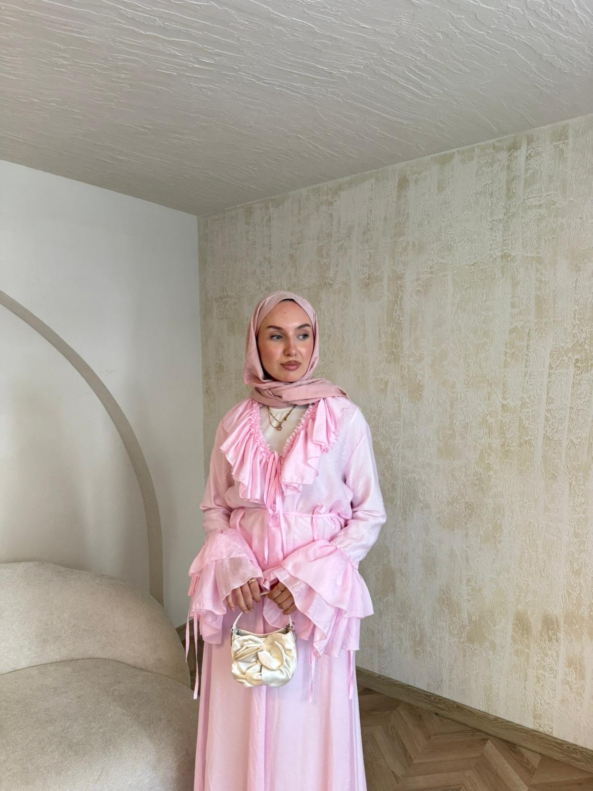 Yaka Ve Kol Detayı Fırfırlı Takım  - Pembe
