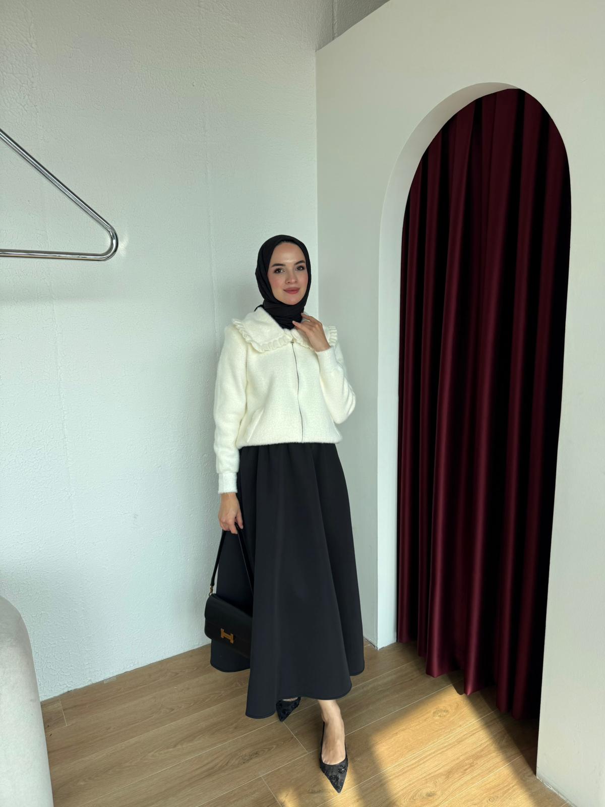 FERMUARLI TRİKO HIRKA  - Krem