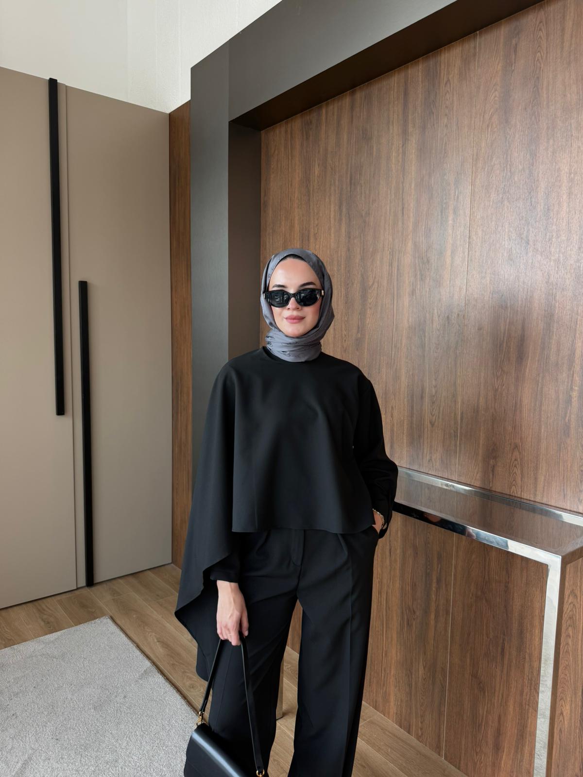 EMMA PELERİNLİ PANTOLON TAKIM  - Siyah