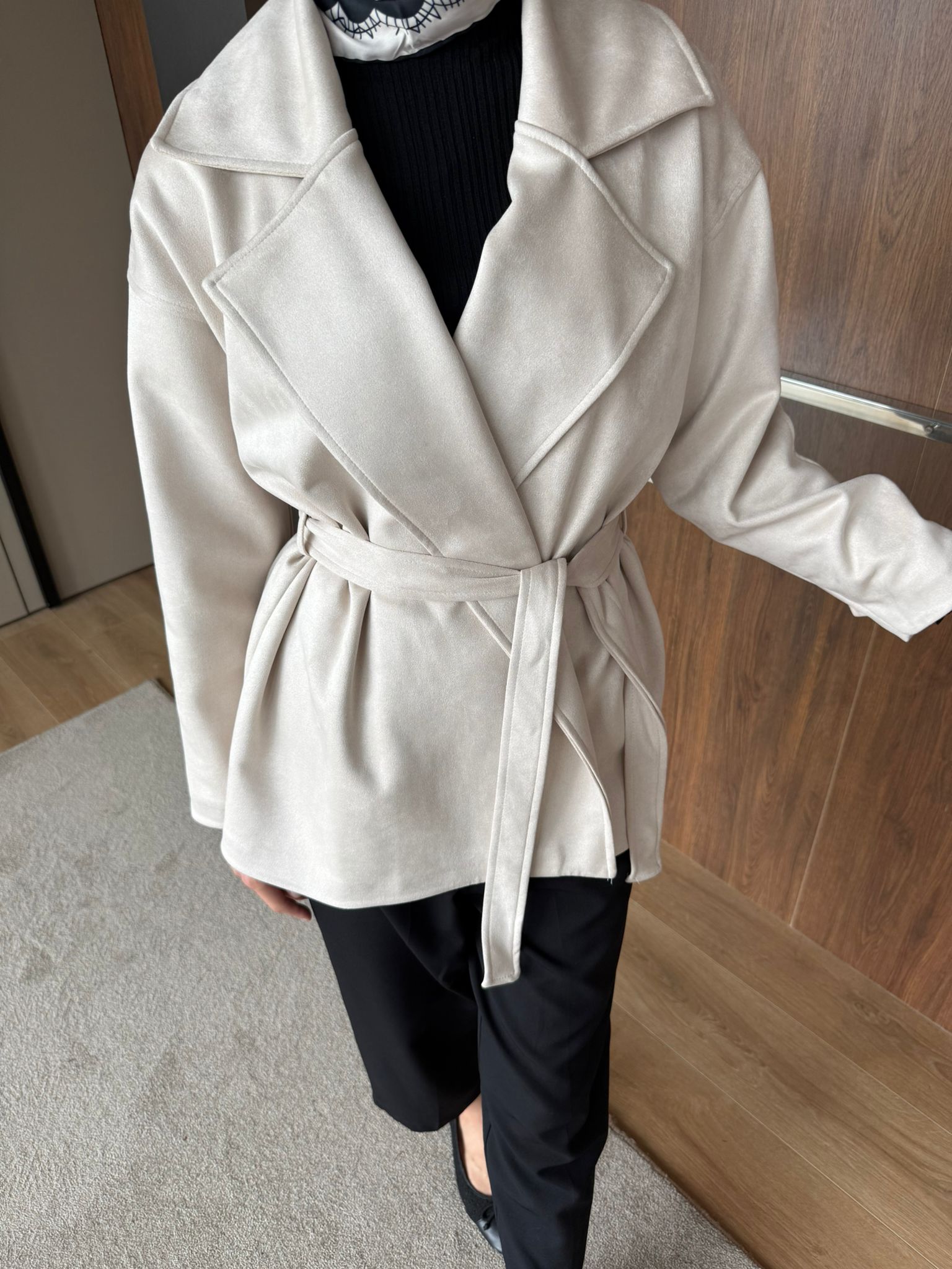 SÜET ASTARLI TRENÇ - Krem