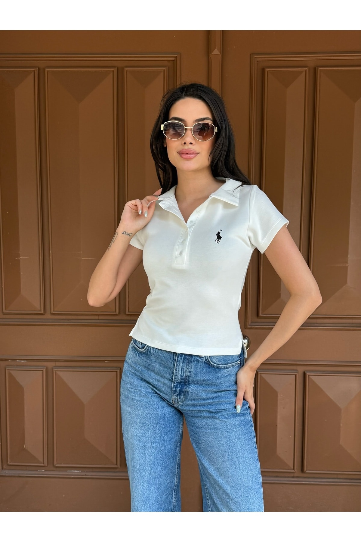 Kadın Düğme Detaylı Polo Yaka T-Shirt