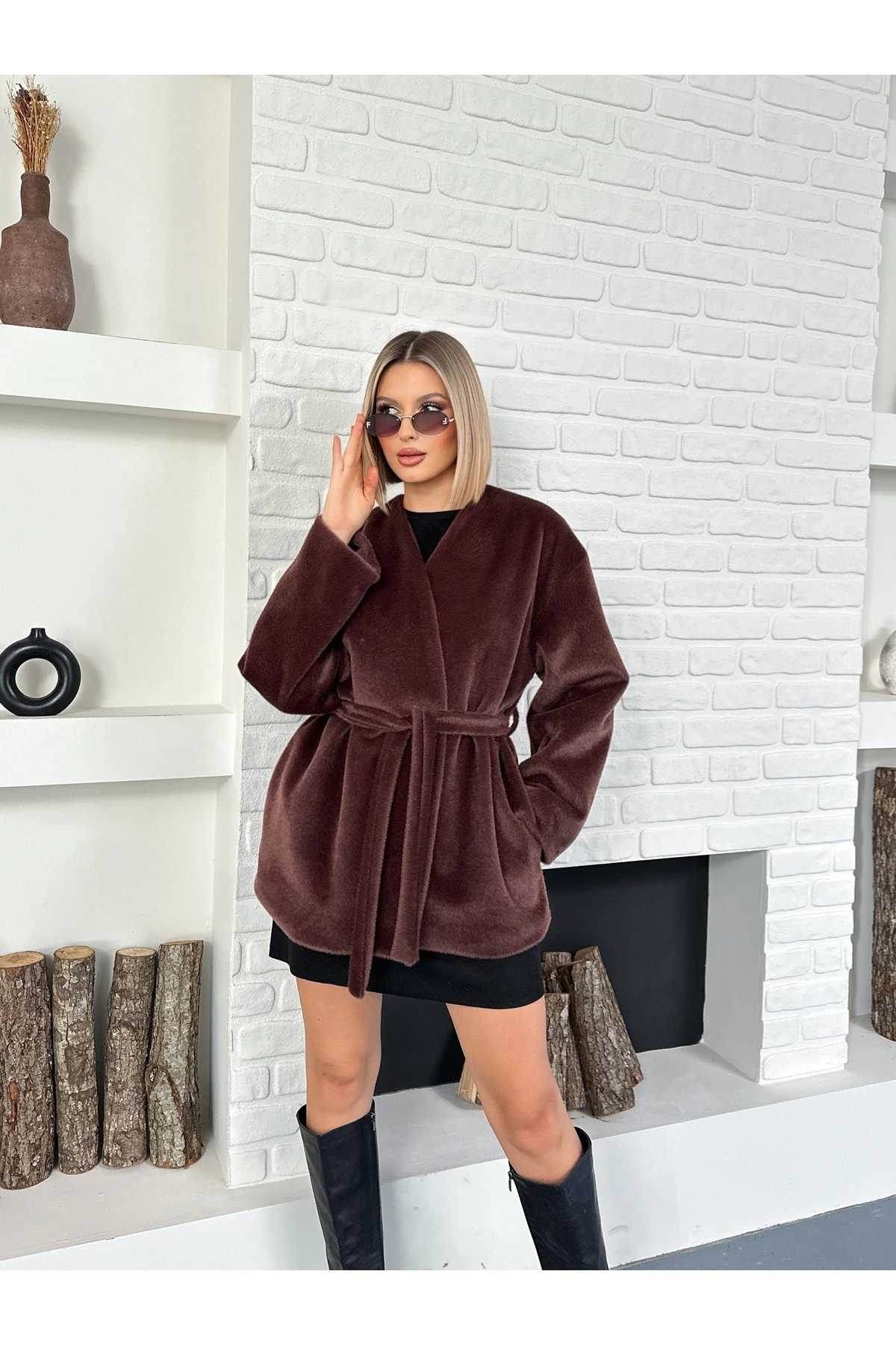 Kadın Kuşaklı Astarlı Kürk Kaban - Kahverengi