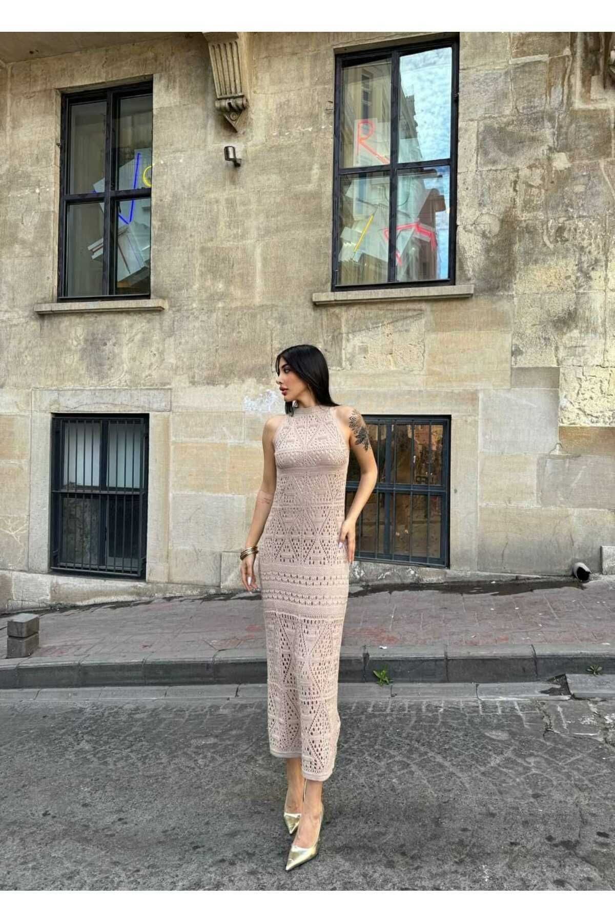 Kadın Halter Yaka Örgü Detaylı Astarlı Triko Elbise