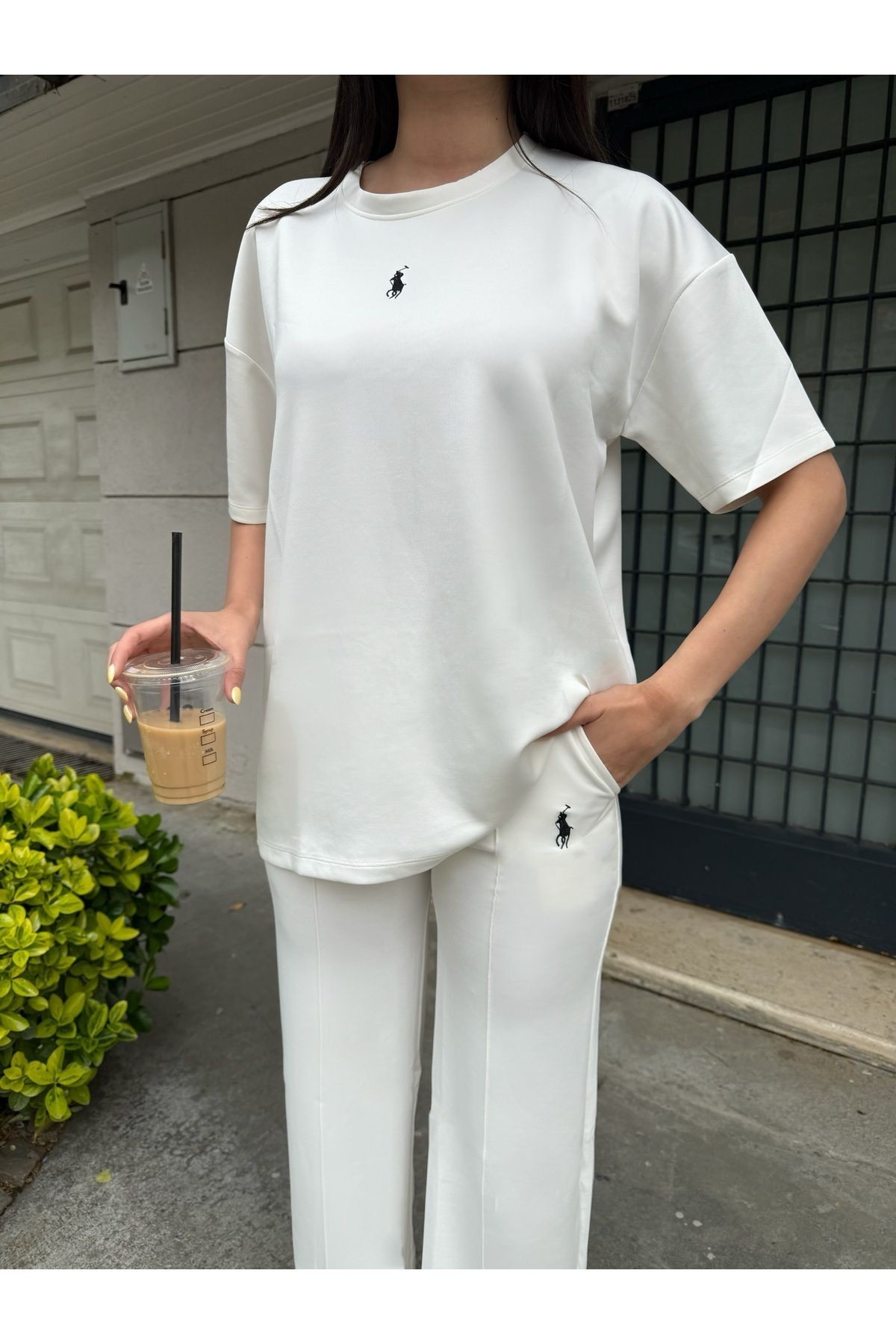 Kadın Beyaz Modal Kumaş Tshirt ve Pantolon İkili Alt Üst Takım