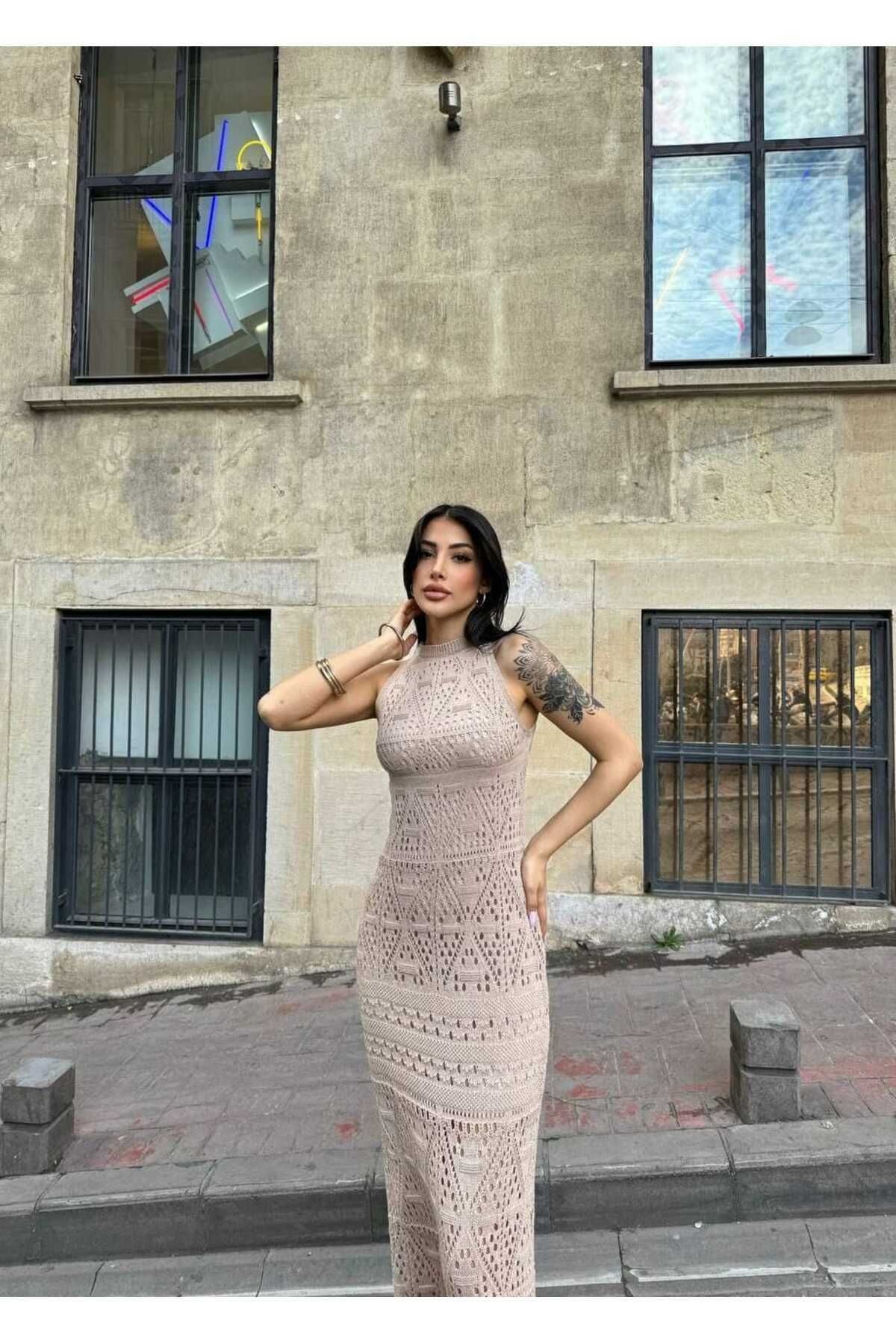 Kadın Halter Yaka Örgü Detaylı Astarlı Triko Elbise