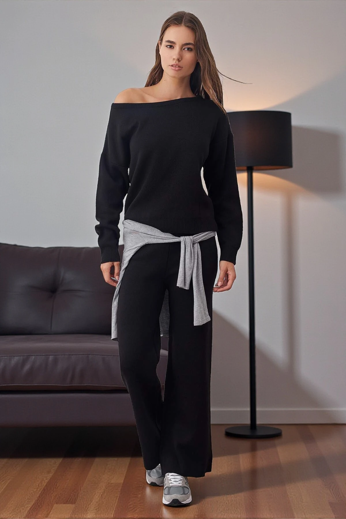 Kadın Siyah Kayık Yaka Kazak-Pantolon Triko Takım