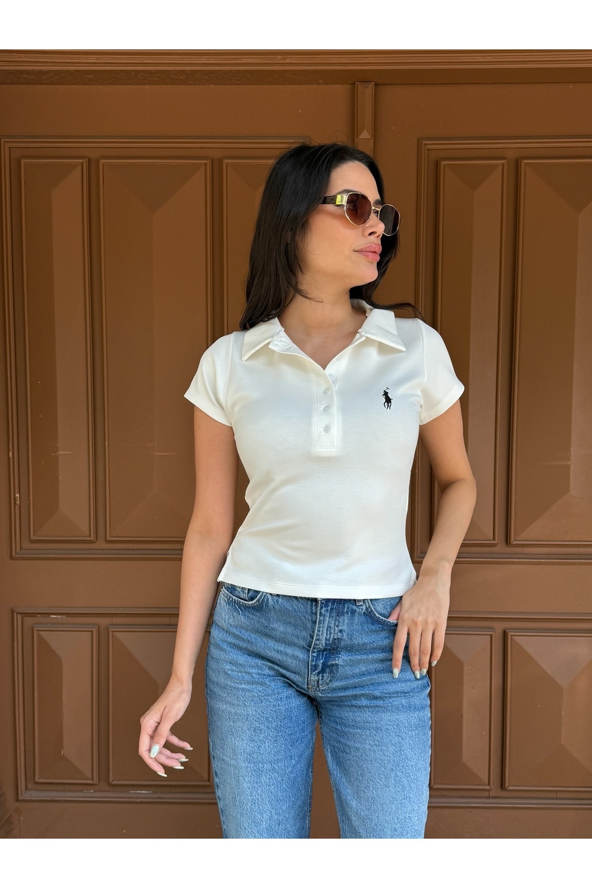 Kadın Düğme Detaylı Polo Yaka T-Shirt