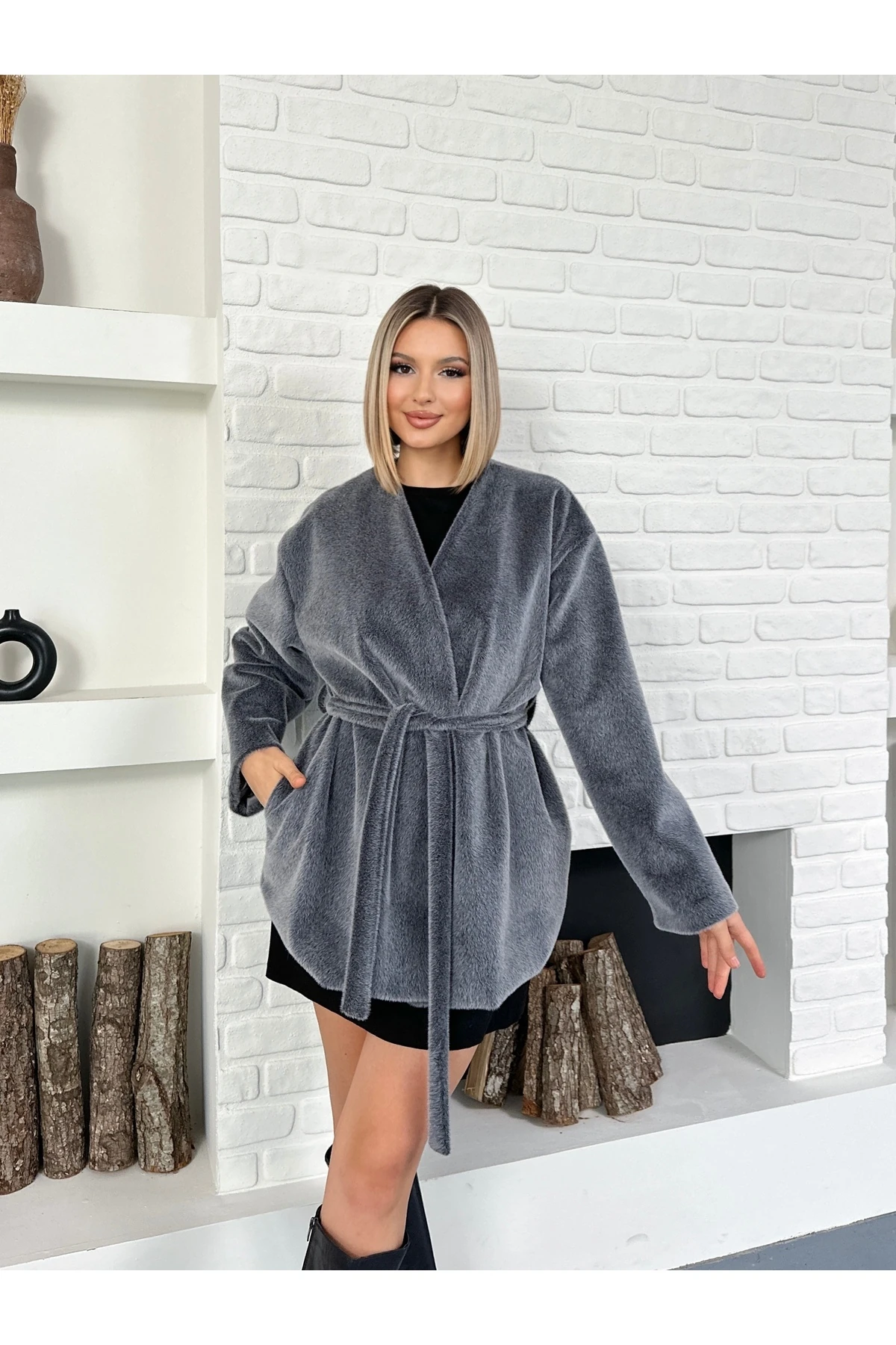 Kadın Kuşaklı Astarlı Kürk Kaban - Gri