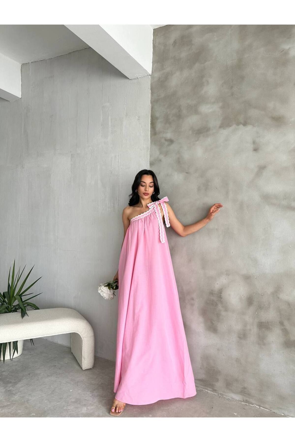 Kadın Kırmızı Tek Omuz Bağcık Detaylı Yazlık Elbise - Pembe