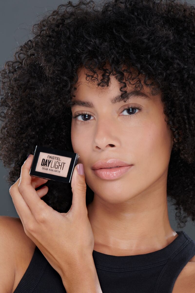Pastel Daylight Cream Highlighter - Krem Aydınlatıcı 14 MilkyWay