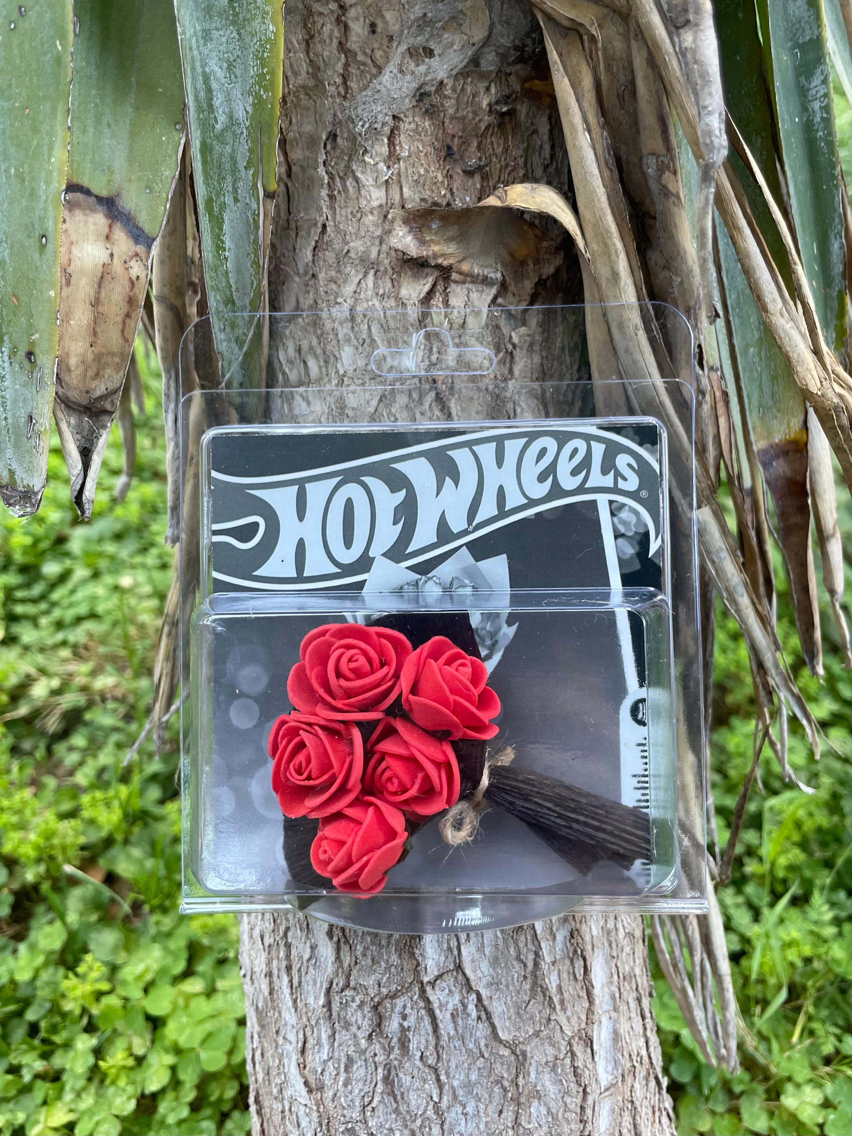 HOTWHEELS Siyah Mini Çiçek Buketi 010