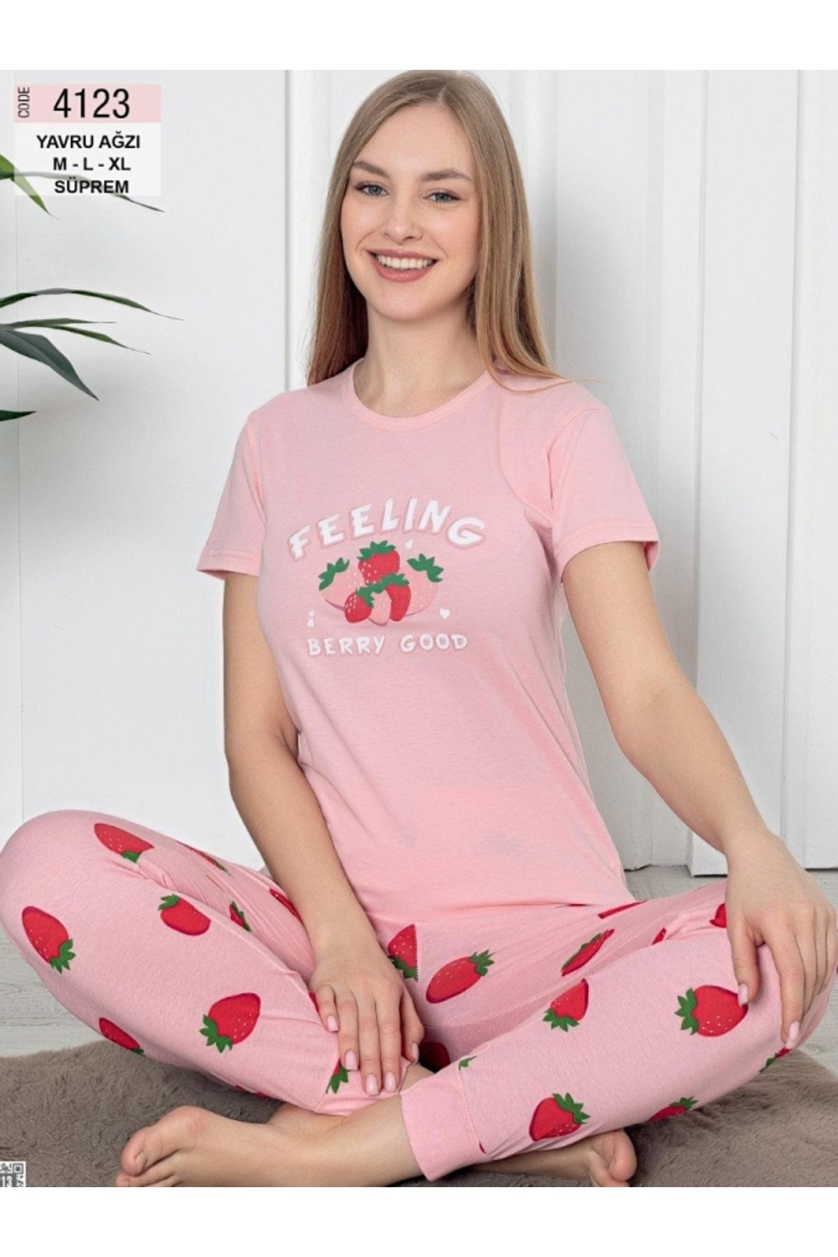 çilek desenli kısa kollu pijama takımı