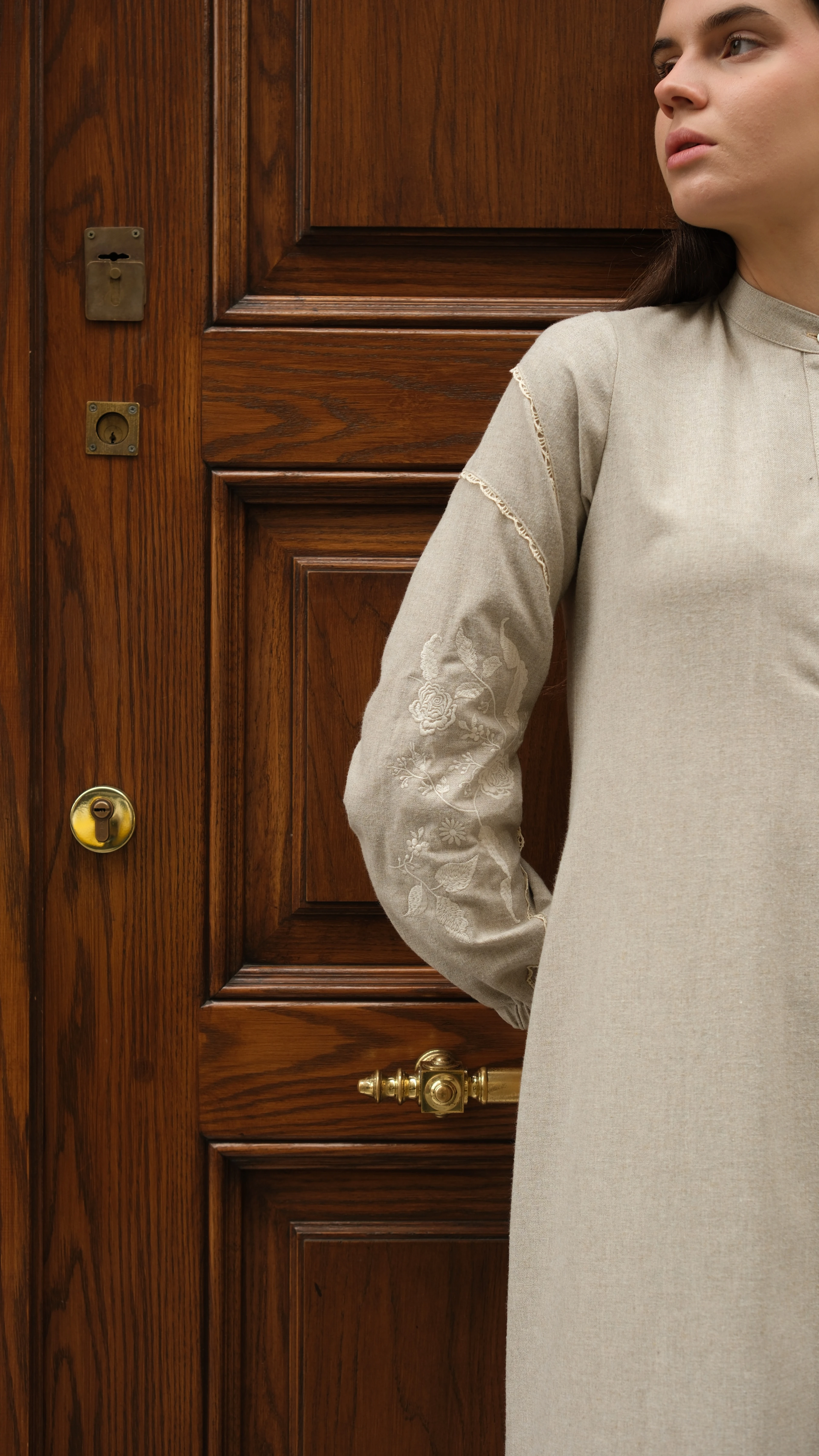 Lavinya Elbise + Goblen Yelekli Takım Bej