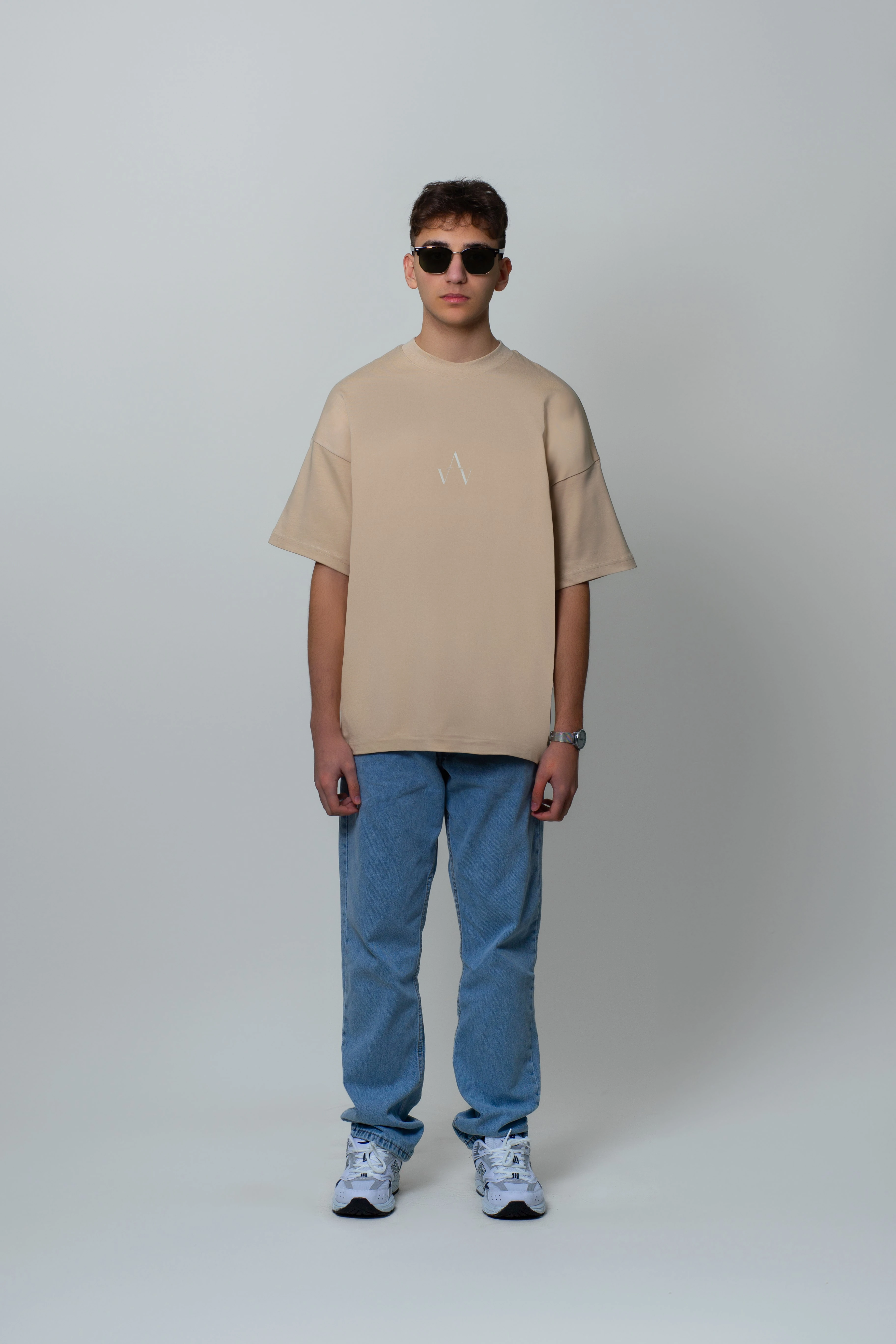 amblemli basic t-shirt/bej
