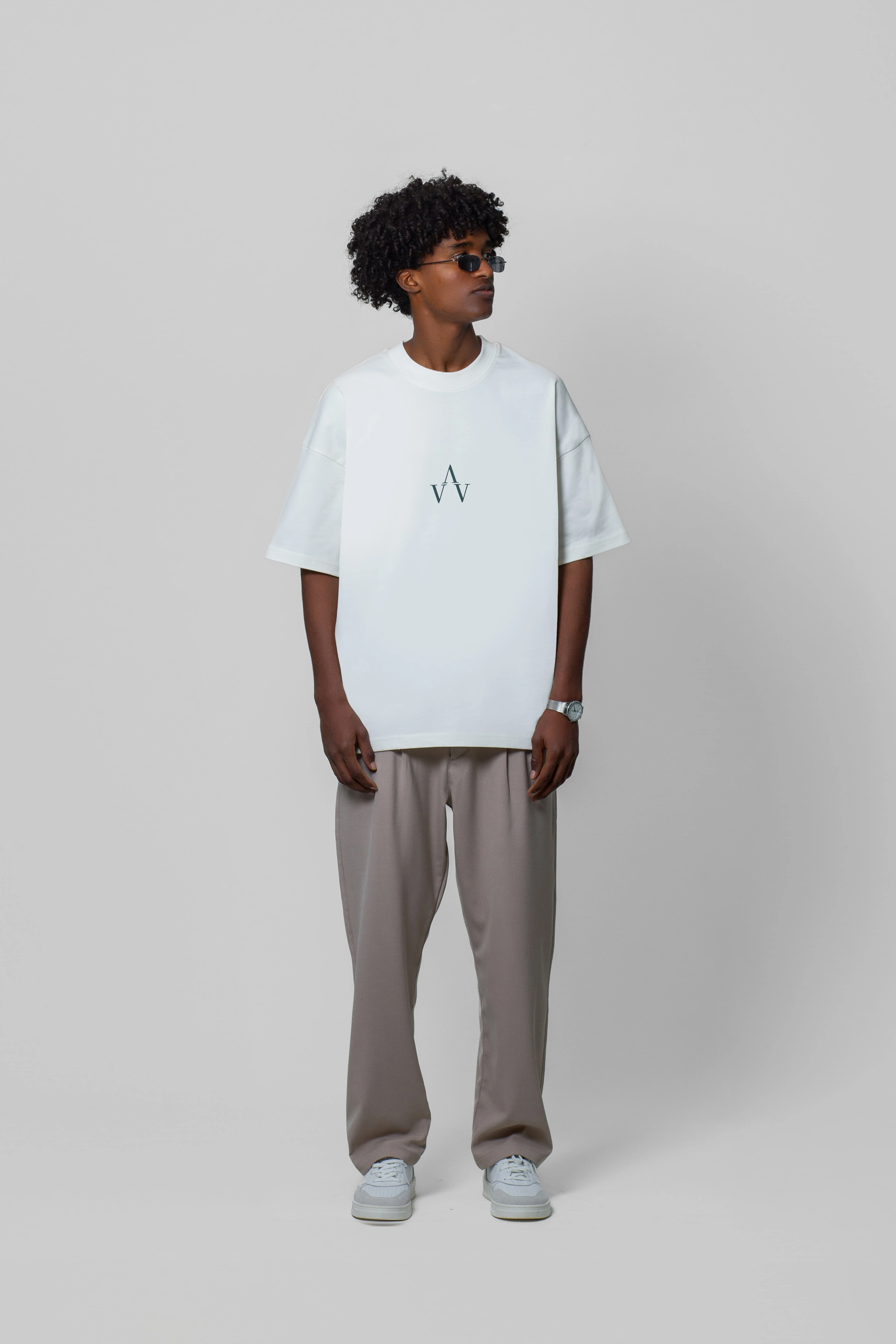 amblemli basic t-shirt/ekru