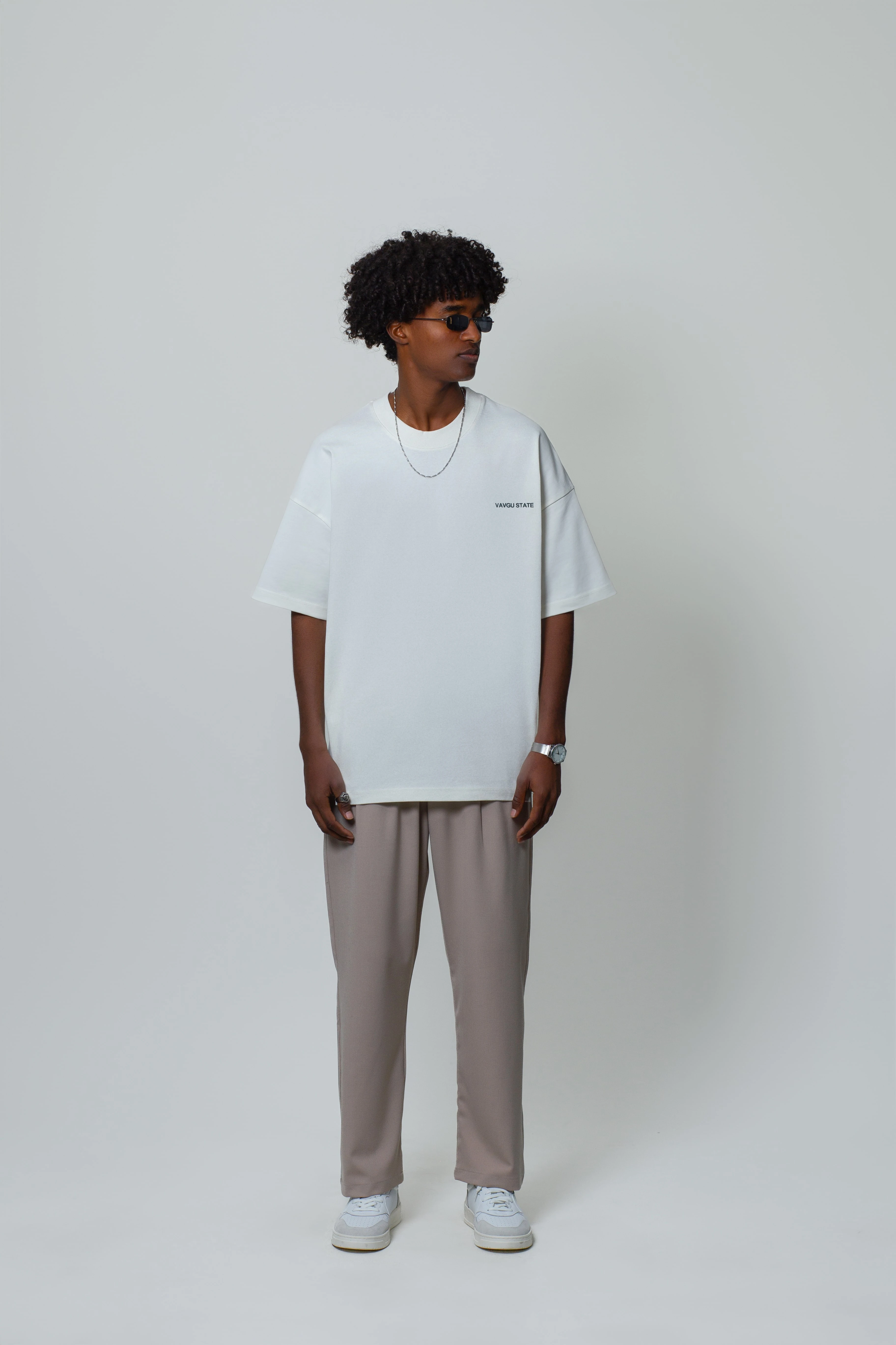 logolu basic t-shirt/ekru