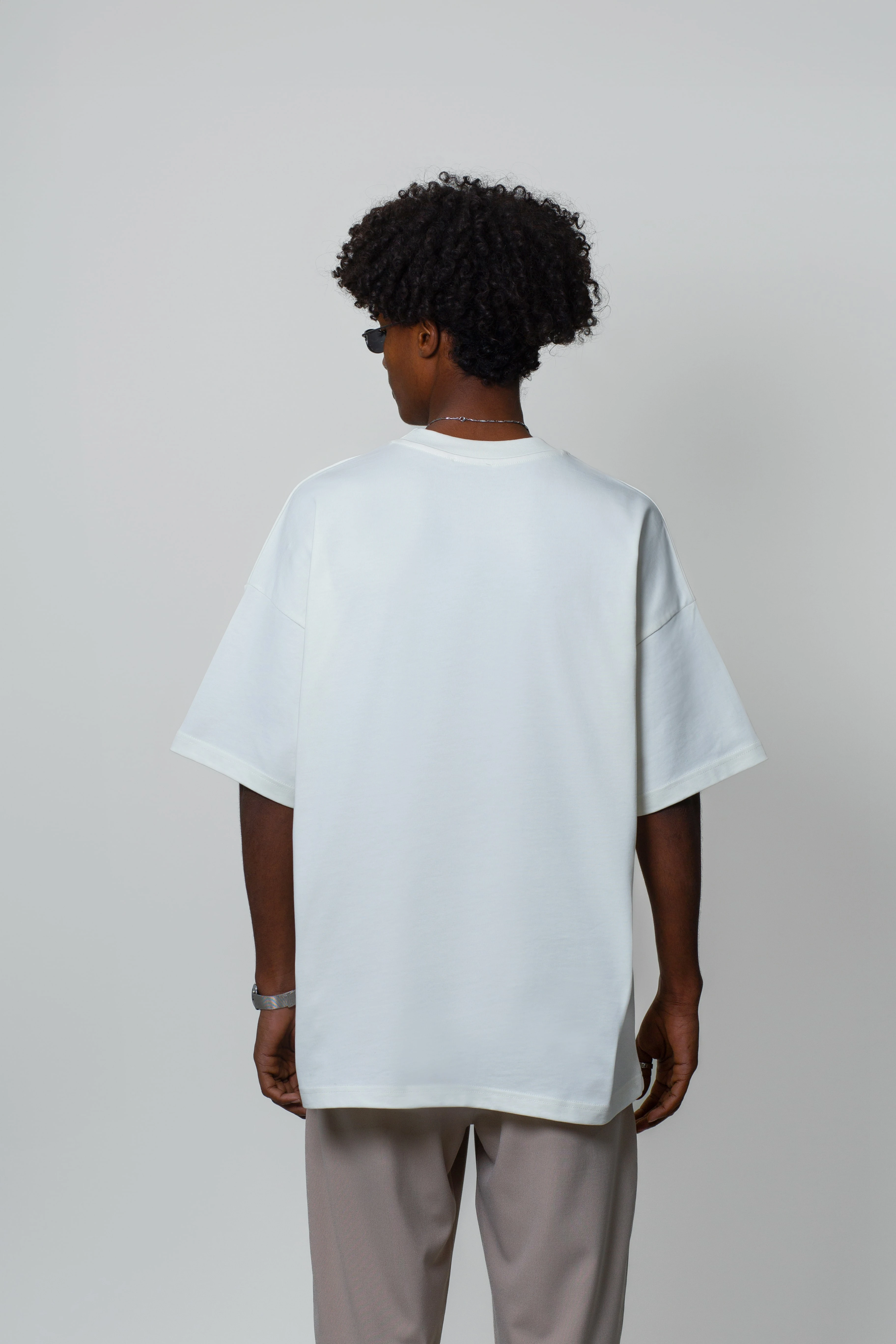 logolu basic t-shirt/ekru