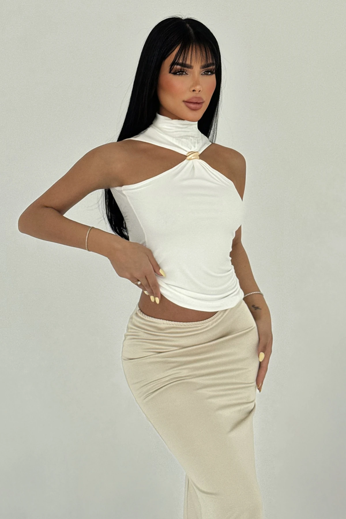 Beyaz Nolia Aksesuar Detaylı Bluz ATE-2830