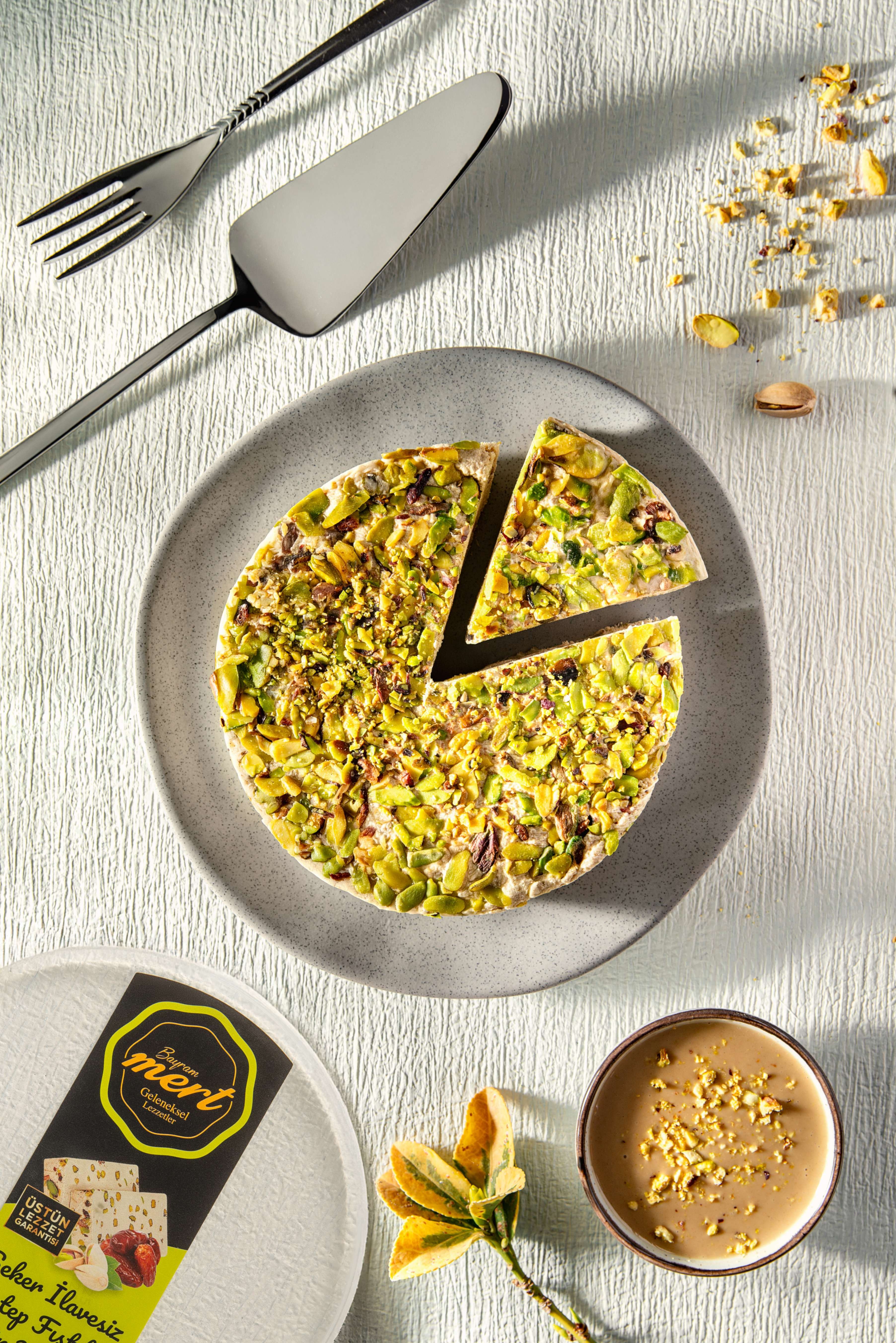 Şeker İlavesiz Antep Fıstıklı Tahin Helvası (450 Gr)