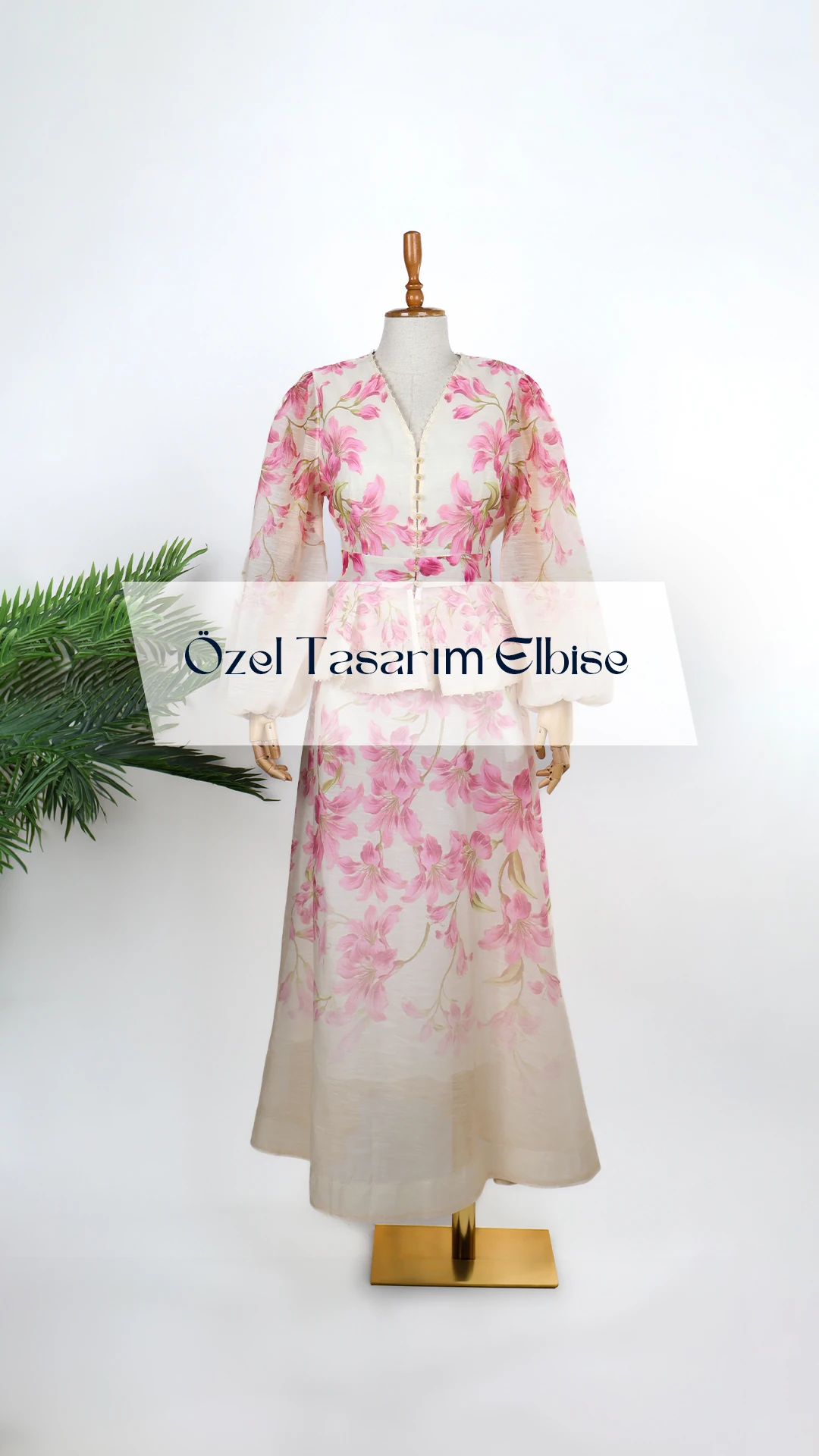 Amélie Beyaz Pembe Çiçekli Etekli Takım