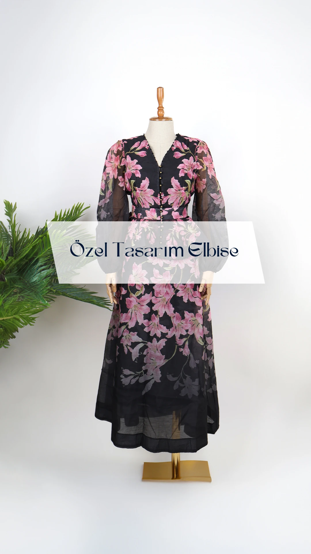 Amélie Siyah Pembe Çiçekli Etekli Takım