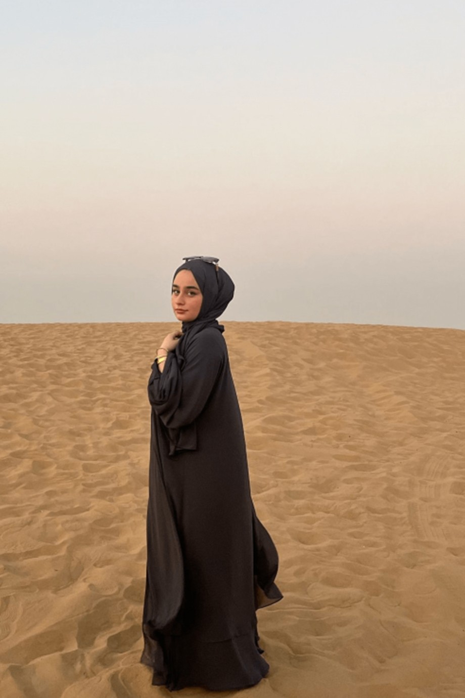 ÇİFT KATLI ÖZEL DİKİM ABAYA