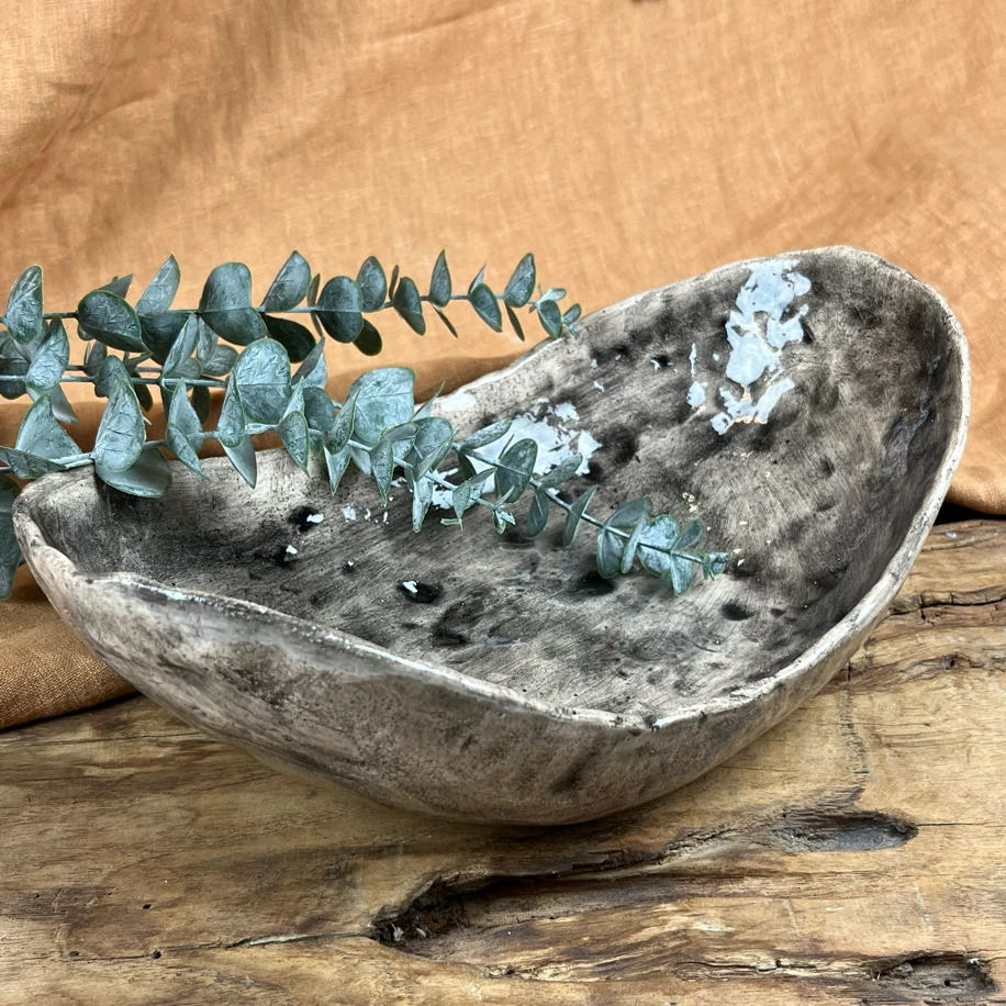 El yapımı büyük boy kase