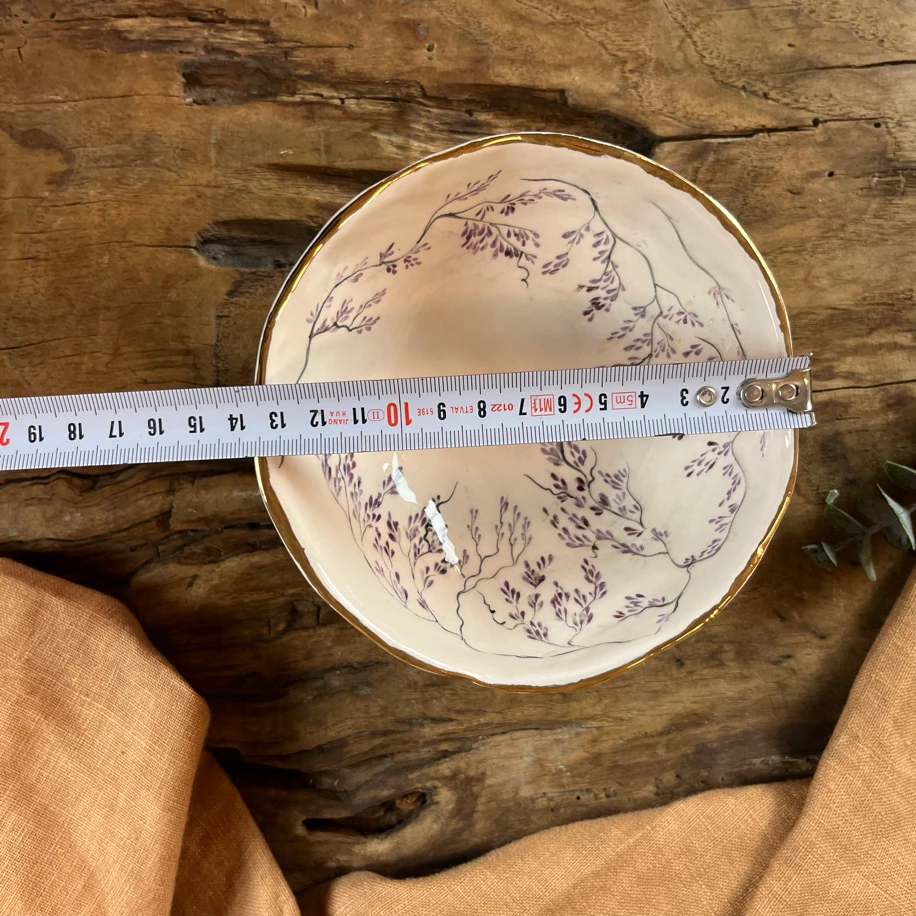 El yapımı seramik kase/sunumluk