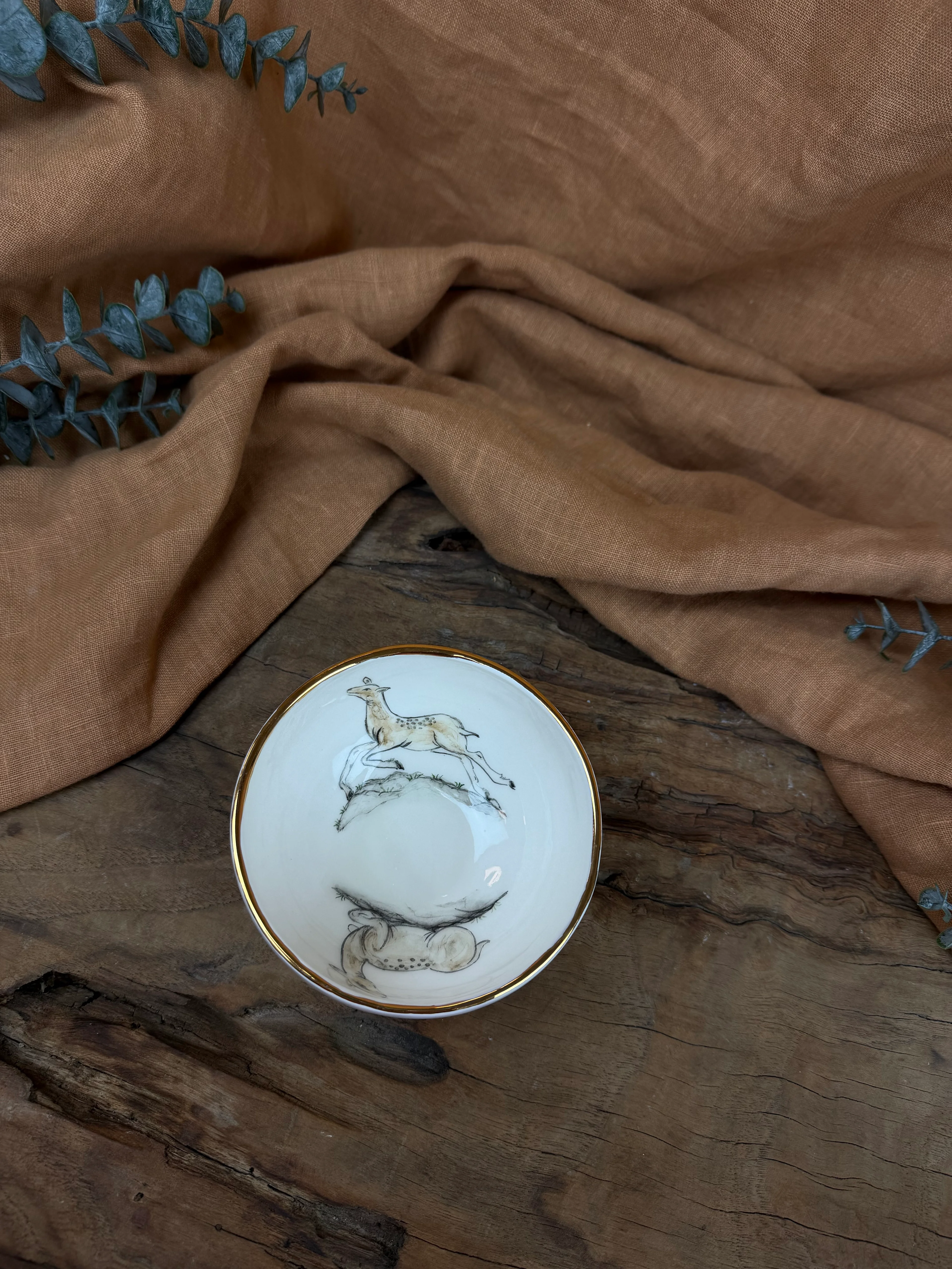 El Yapımı Altın Detaylı Çerez Kasesi – Çift Ceylan Desenli