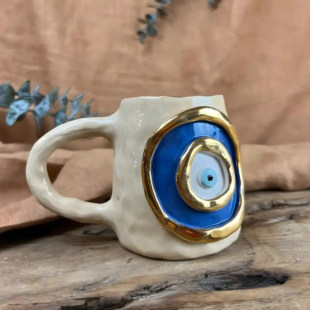 El Yapımı Stoneware Kahve Fincanı 220 ml (Nazar Boncuğu, 24K Altın Detaylı)