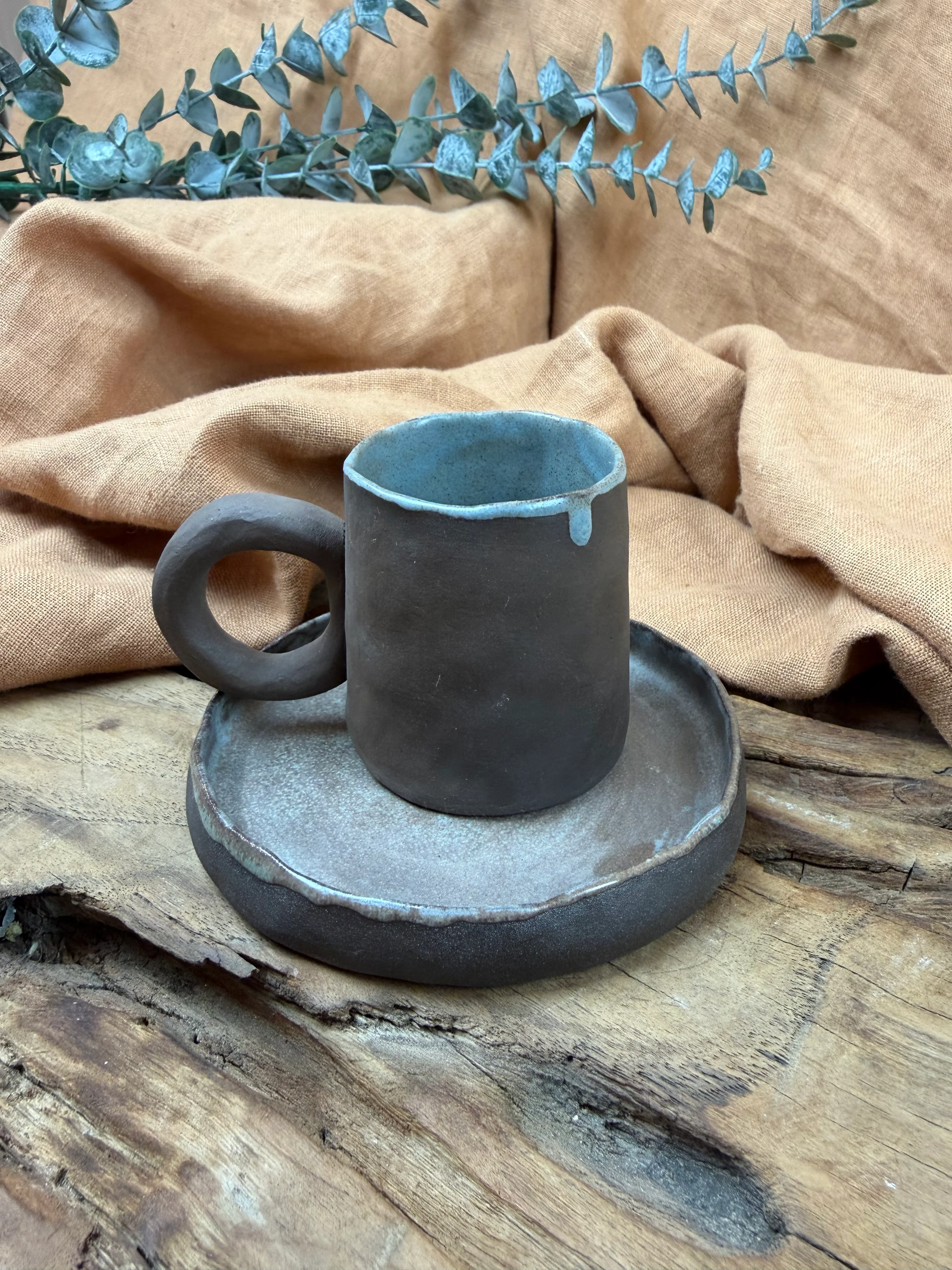 El Yapımı Stoneware Kahve Seti (100 ml, Koyu Kahverengi & Eskitme Mavi Tonları)