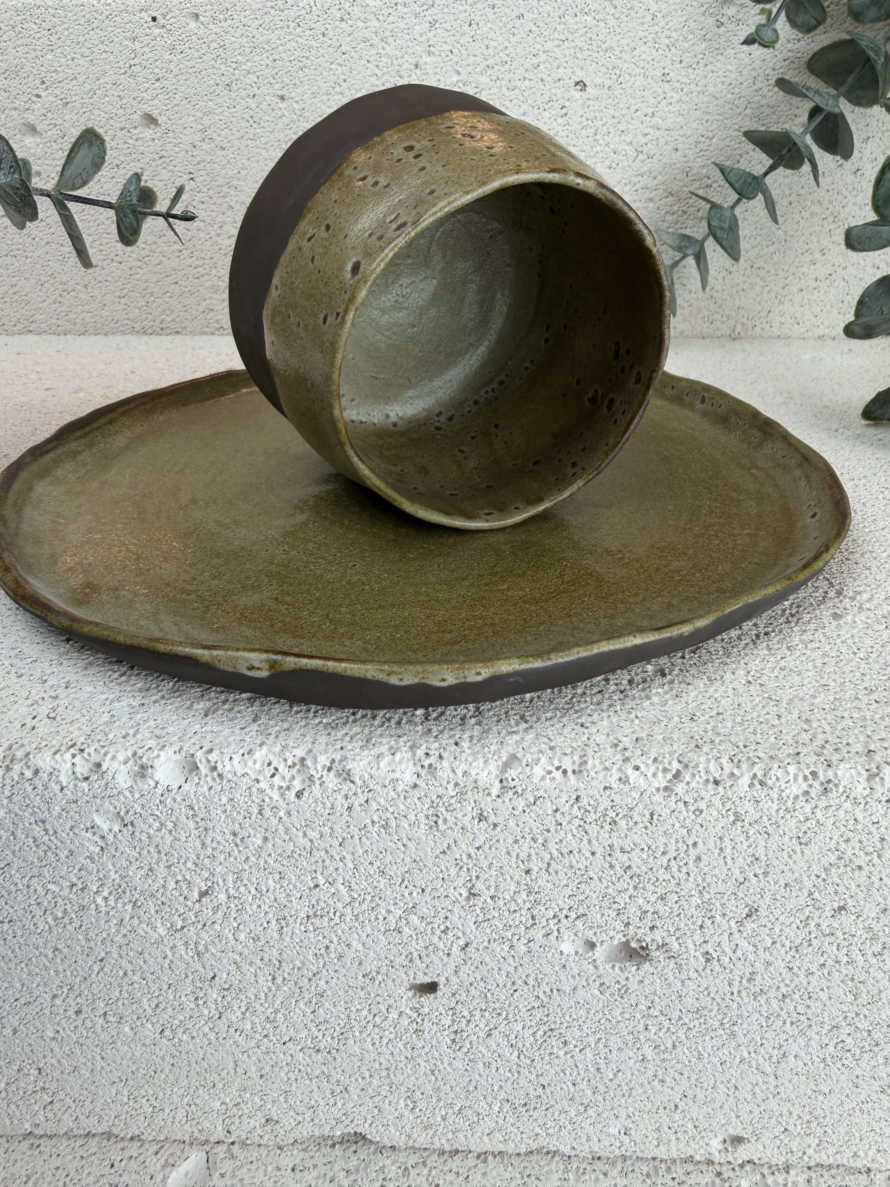 El Yapımı Stoneware Fincan & Tabak – Toprak Tonları, 200 ml