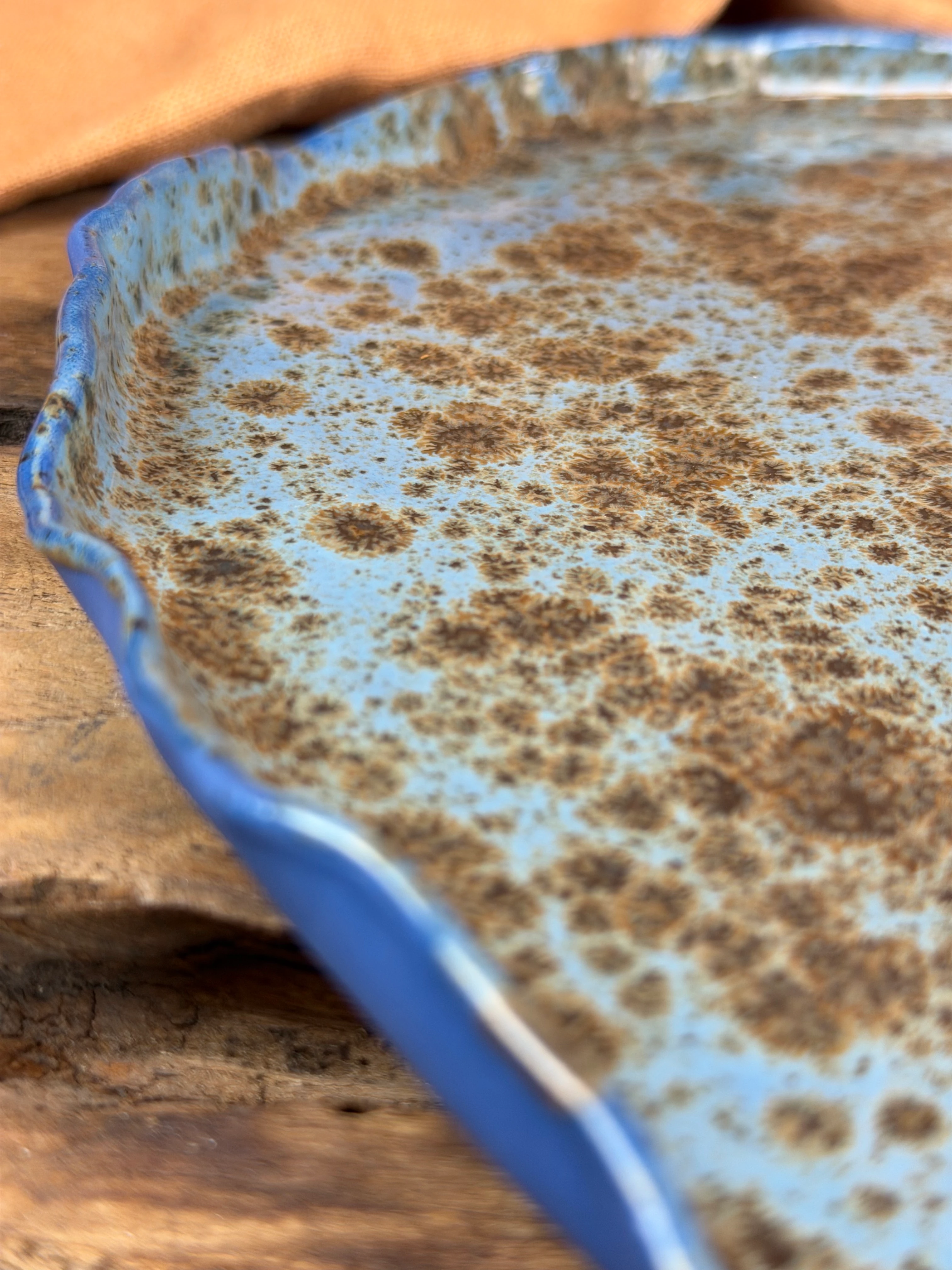 El yapımı porselen 3’lü tabak seyi