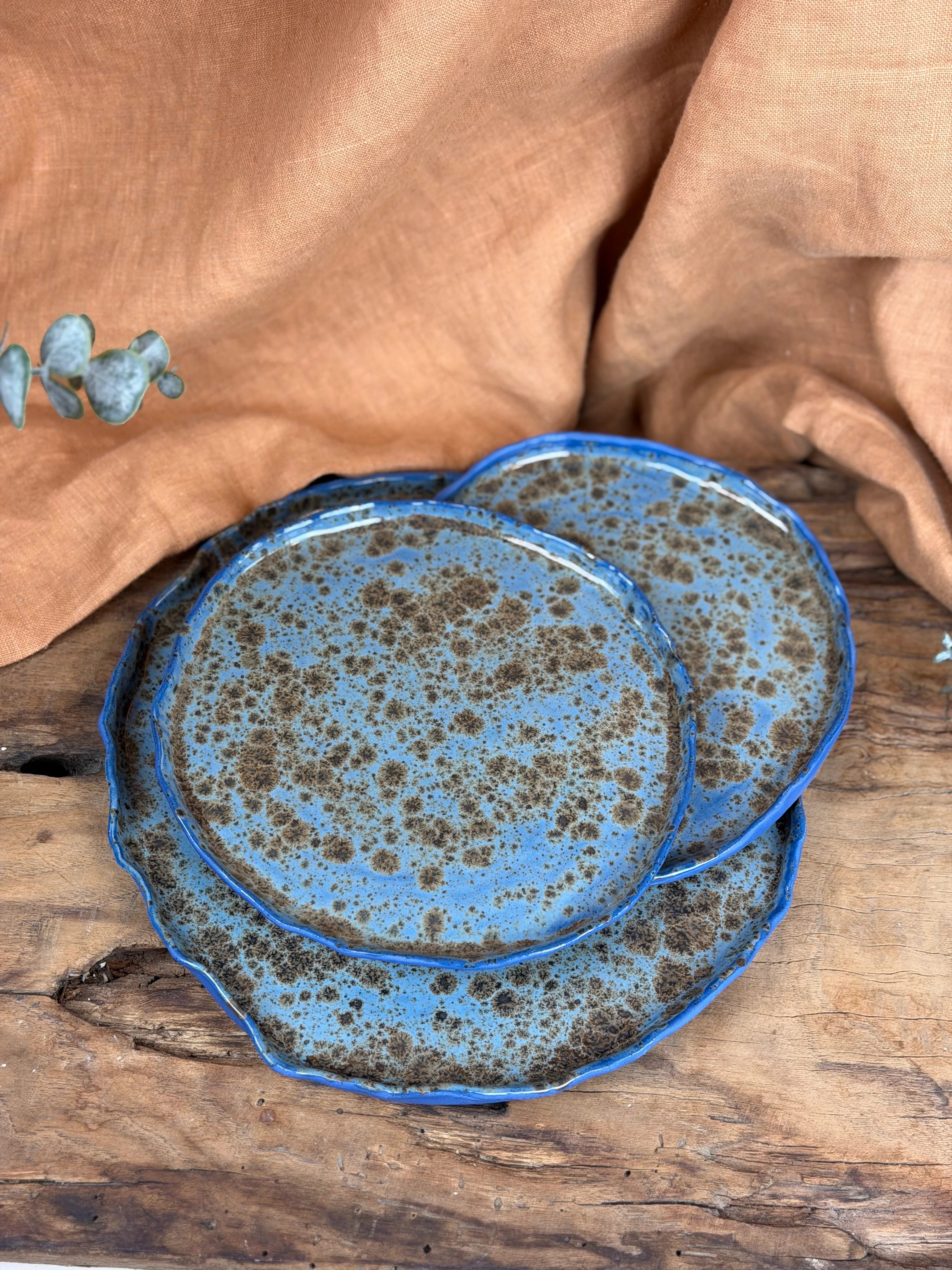 El yapımı porselen 3’lü tabak seyi