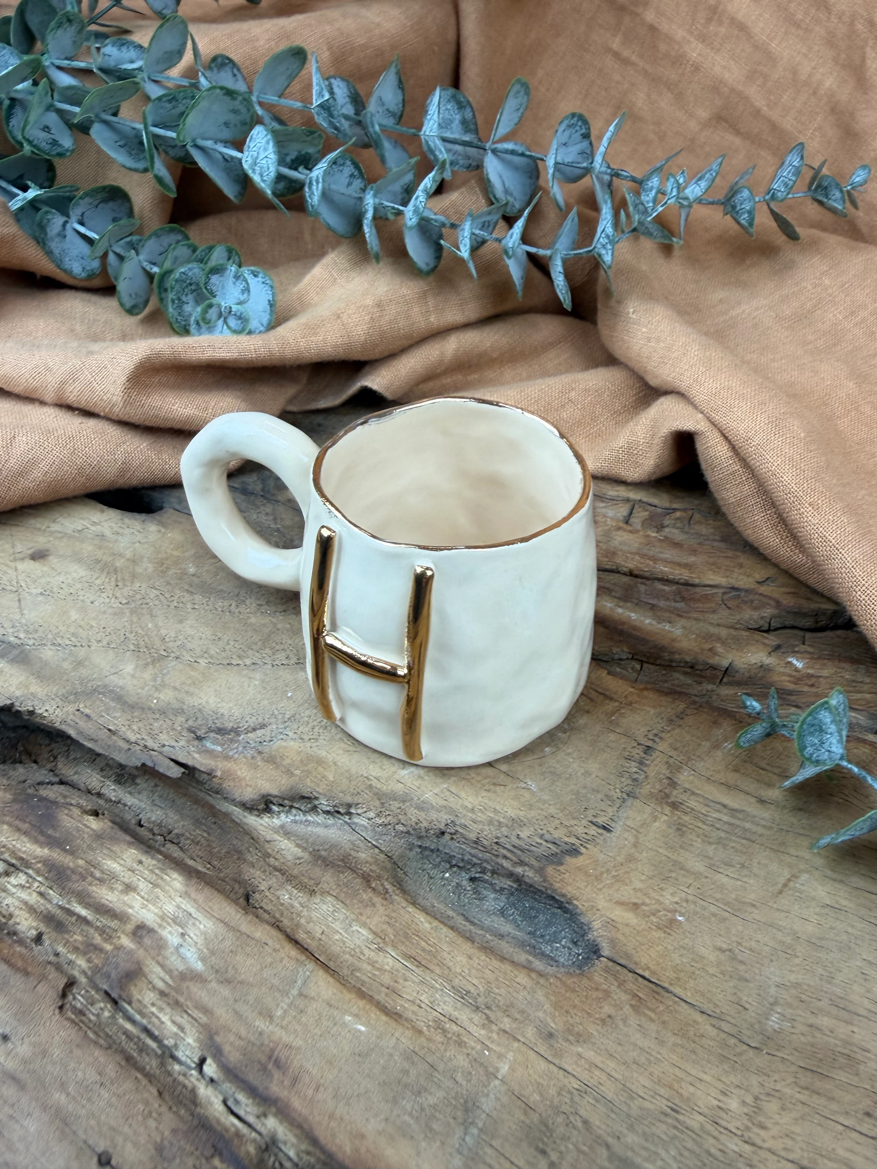 24k Altın “H” Harfli El Yapımı Stoneware Seramik 100ml fincan