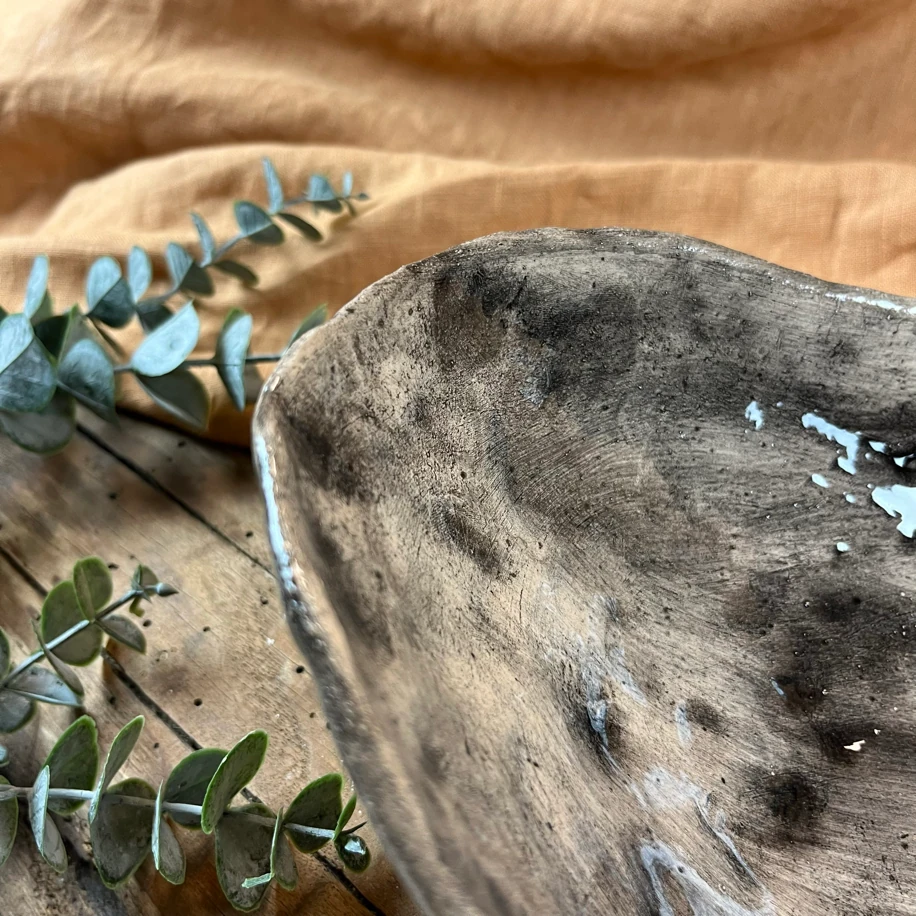 El yapımı büyük boy kase