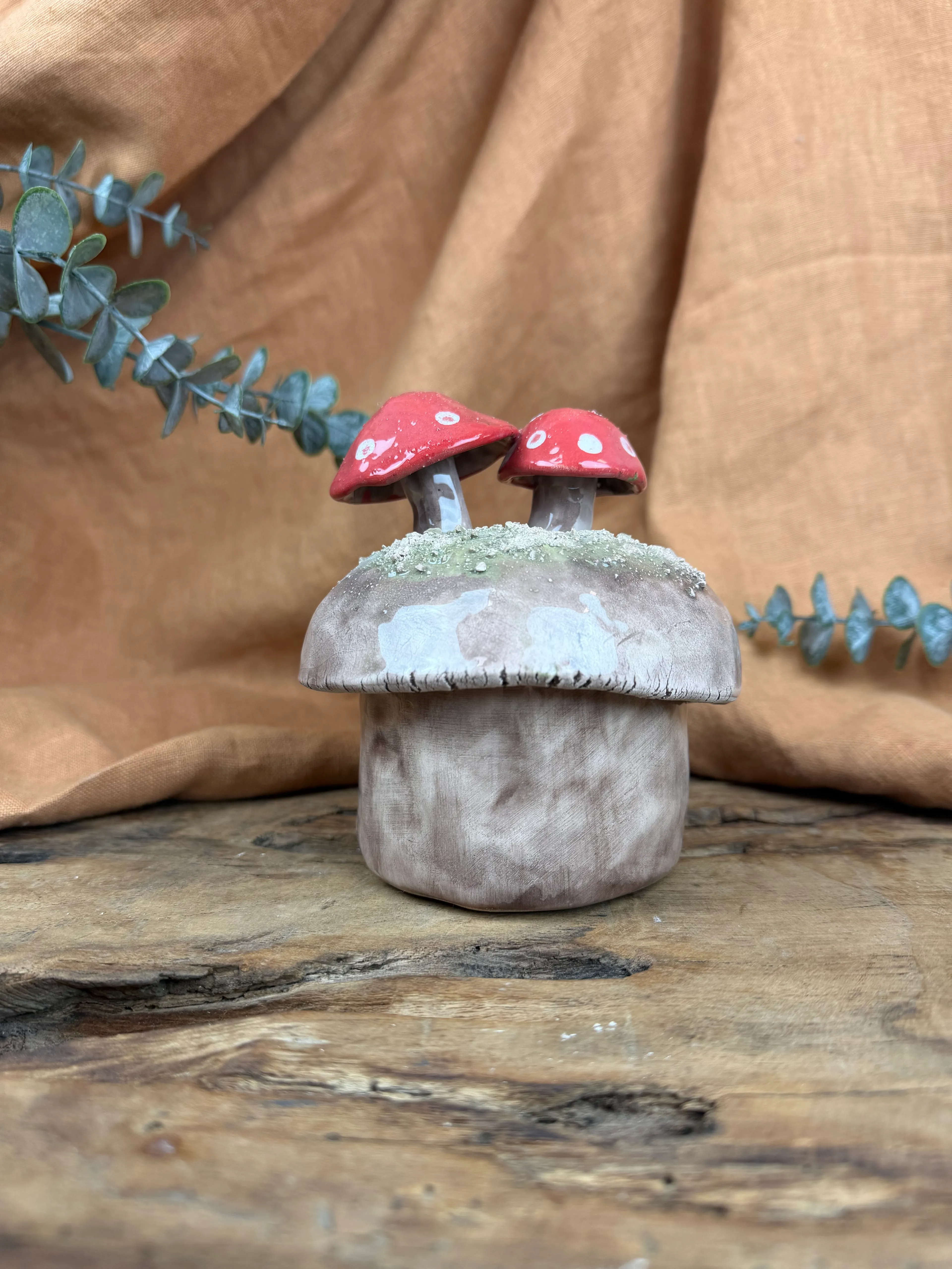 El Yapımı Stoneware Seramik Kapaklı Saklama Kabı / Kase – Sevimli Mantar Detaylı Kapak