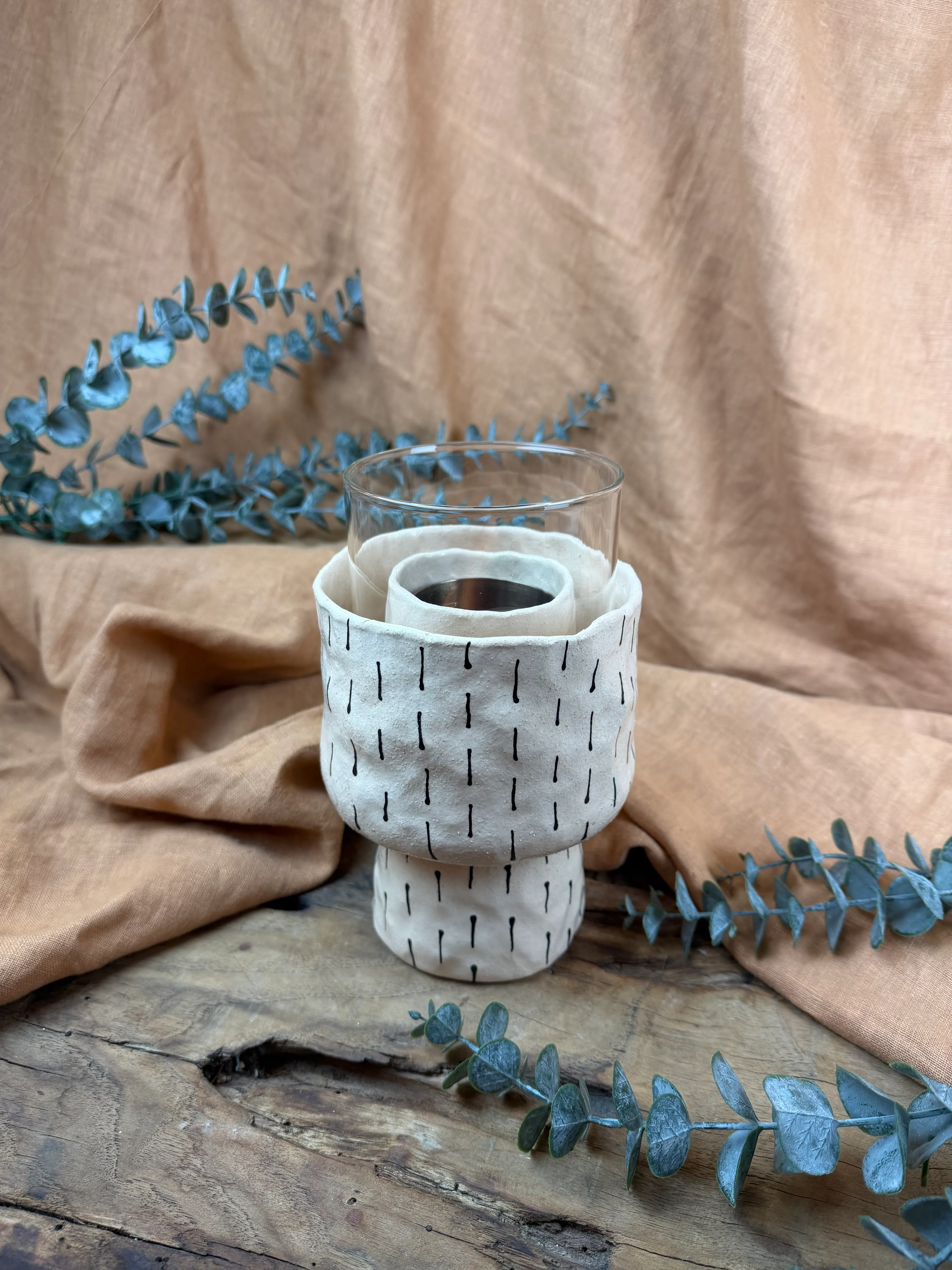 El Yapımı Stoneware Masa Üstü Ateş Çukuru (17x20x12 cm, Cam Fanus ve Sıvı Yakıt Dahil)