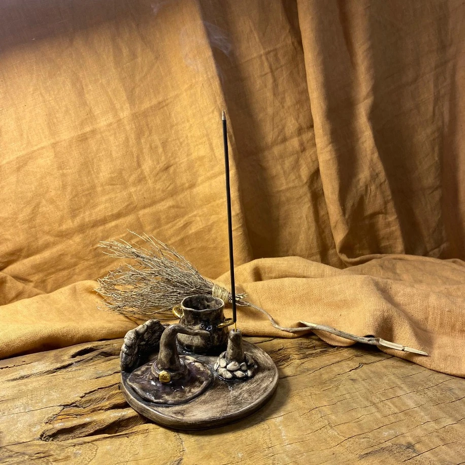 CADI BAHÇESİ TEMALI TÜTSÜLÜK