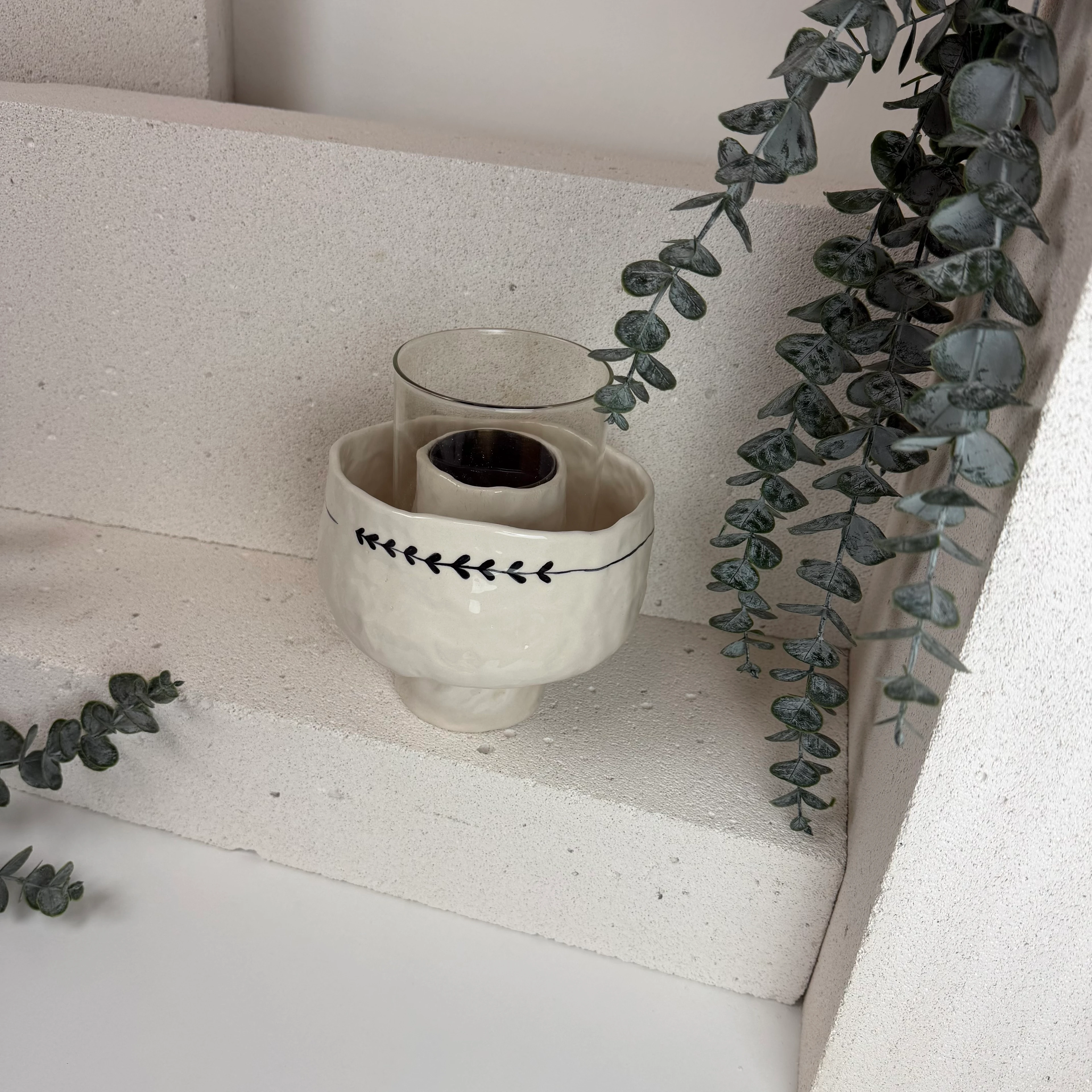 Masa üstü seramik ateş çukuru.