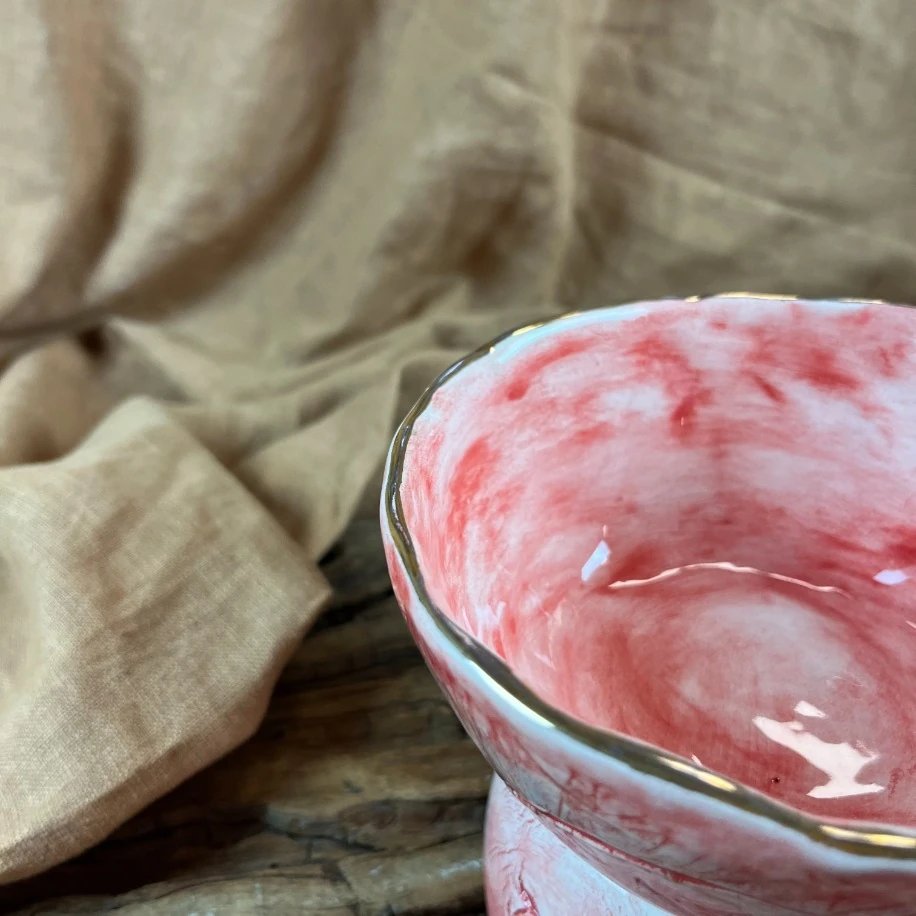 24K ALTIN DETAYLI KIRMIZI AYAKLI KASE