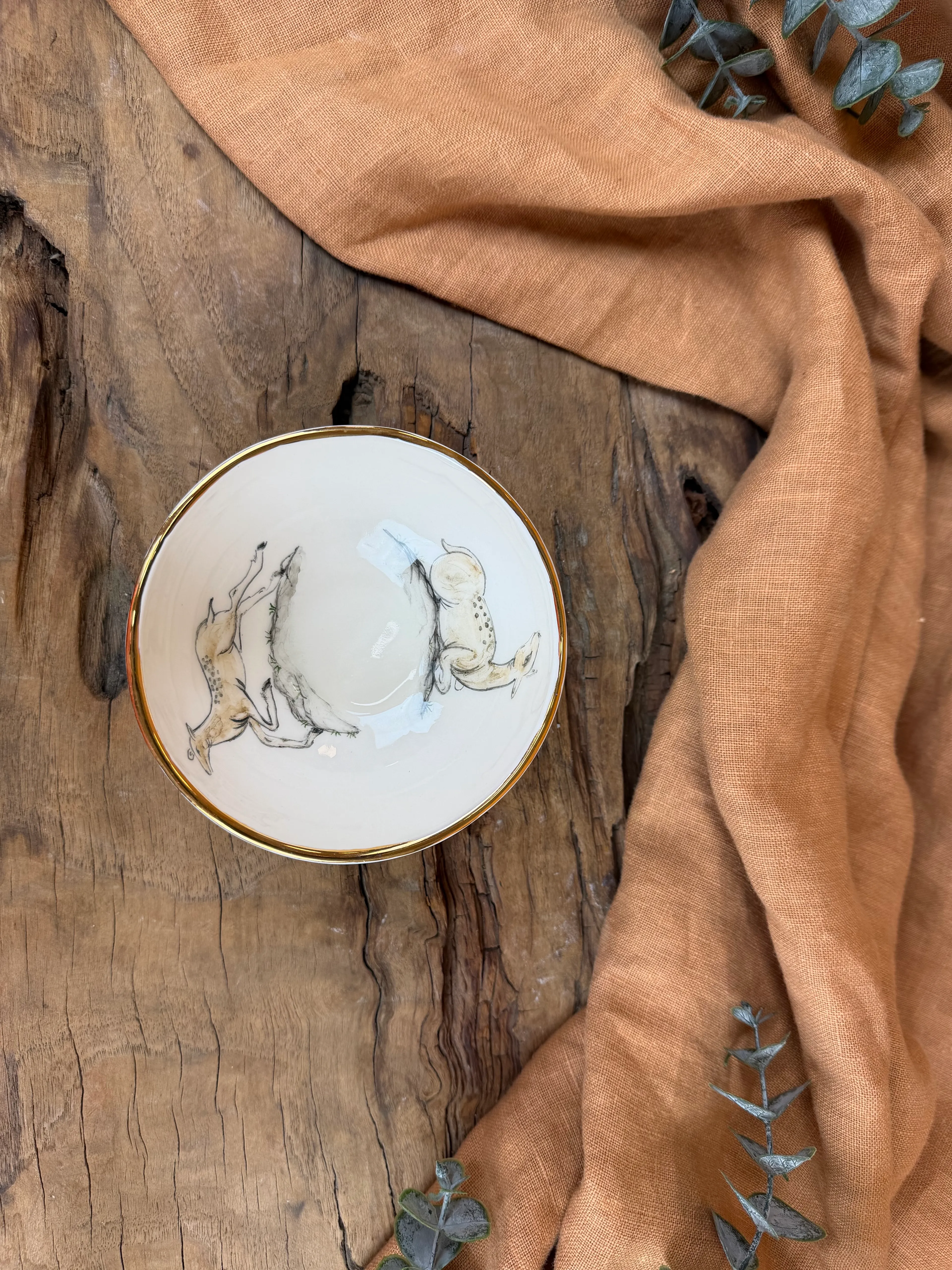 El Yapımı Altın Detaylı Çerez Kasesi – Çift Ceylan Desenli