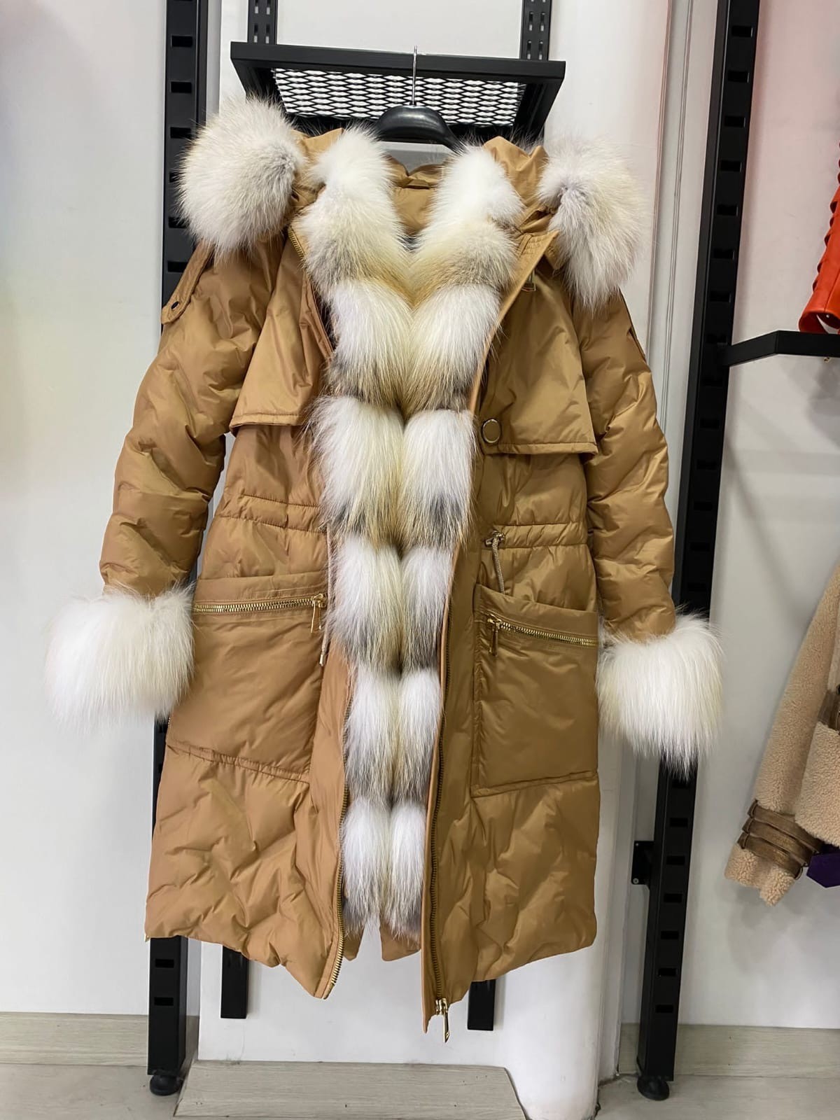 Camel Parka Çıkarılabilir Tilki Kürkü 