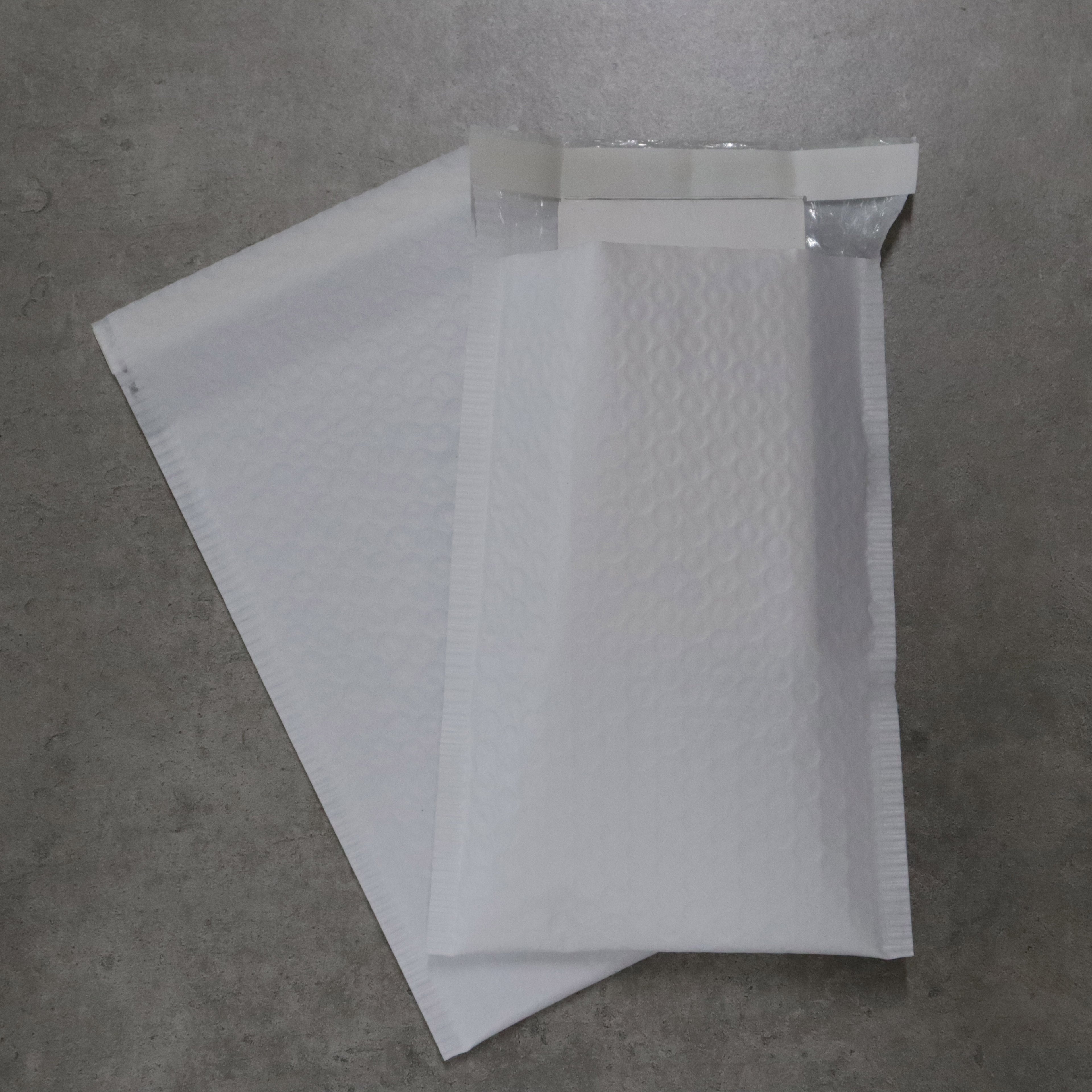 15x25 cm Beyaz Renk Recycled Çevre Dostu Balonlu Kargo Poşeti